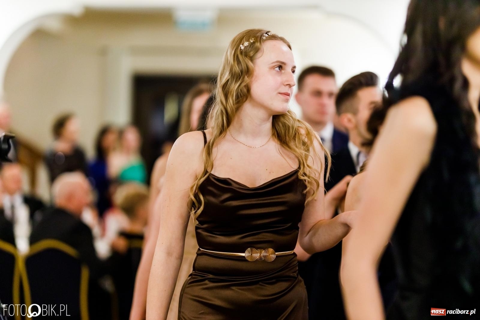 Zdjęcie w galerii na portalu naszraciborz.pl: Studniówka II LO im. Adama Mickiewicza [FOTO i WIDEO] wiadomości z regionu