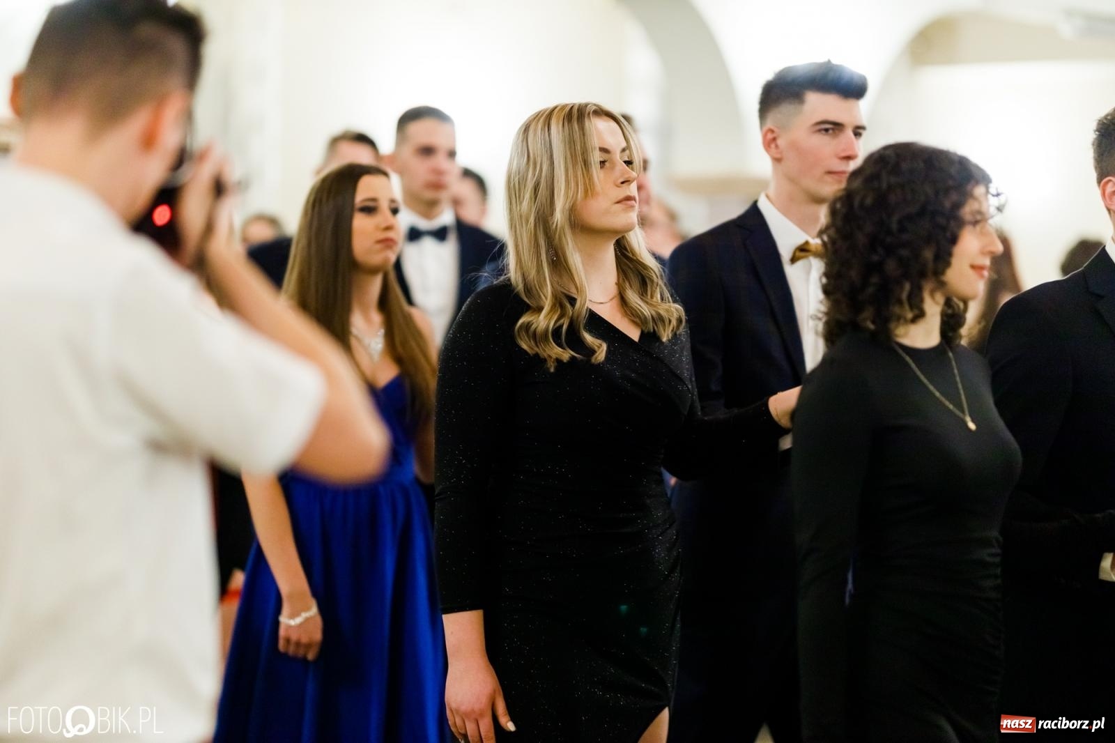 Zdjęcie w galerii na portalu naszraciborz.pl: Studniówka II LO im. Adama Mickiewicza [FOTO i WIDEO] wiadomości z regionu