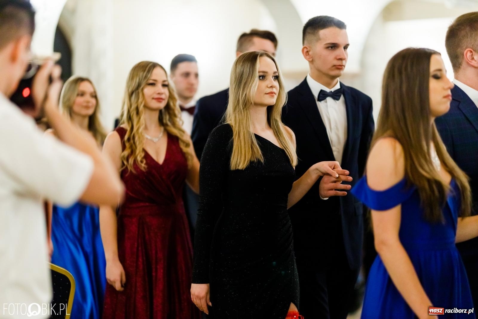 Zdjęcie w galerii na portalu naszraciborz.pl: Studniówka II LO im. Adama Mickiewicza [FOTO i WIDEO] wiadomości z regionu