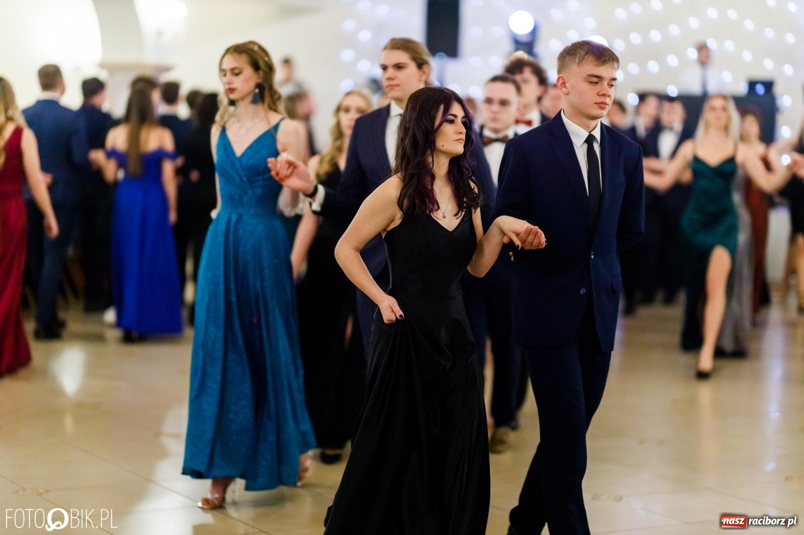 Zdjęcie w galerii na portalu naszraciborz.pl: Studniówka II LO im. Adama Mickiewicza [FOTO i WIDEO] wiadomości z regionu