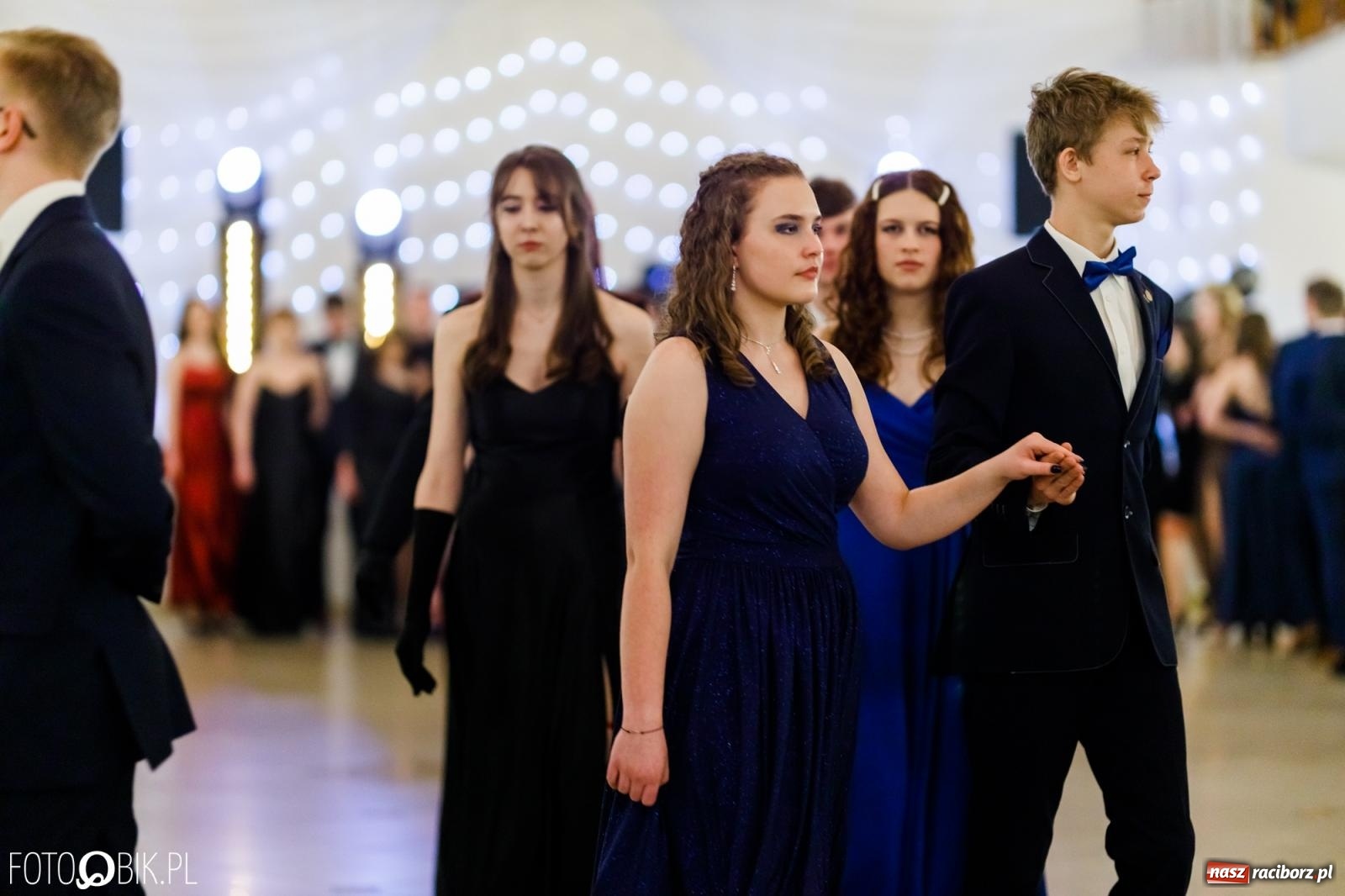 Zdjęcie w galerii na portalu naszraciborz.pl: Studniówka II LO im. Adama Mickiewicza [FOTO i WIDEO] wiadomości z regionu