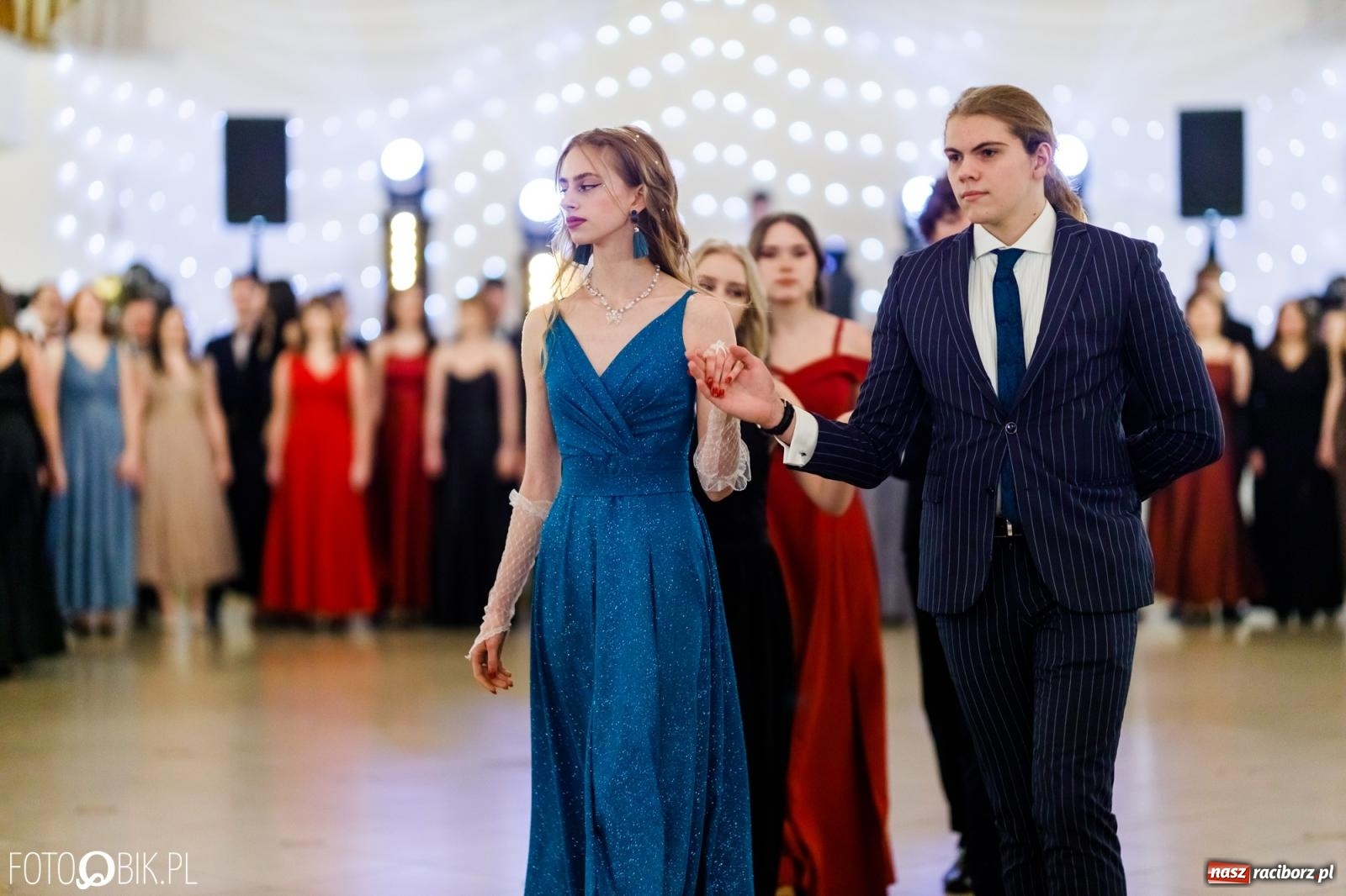 Zdjęcie w galerii na portalu naszraciborz.pl: Studniówka II LO im. Adama Mickiewicza [FOTO i WIDEO] wiadomości z regionu