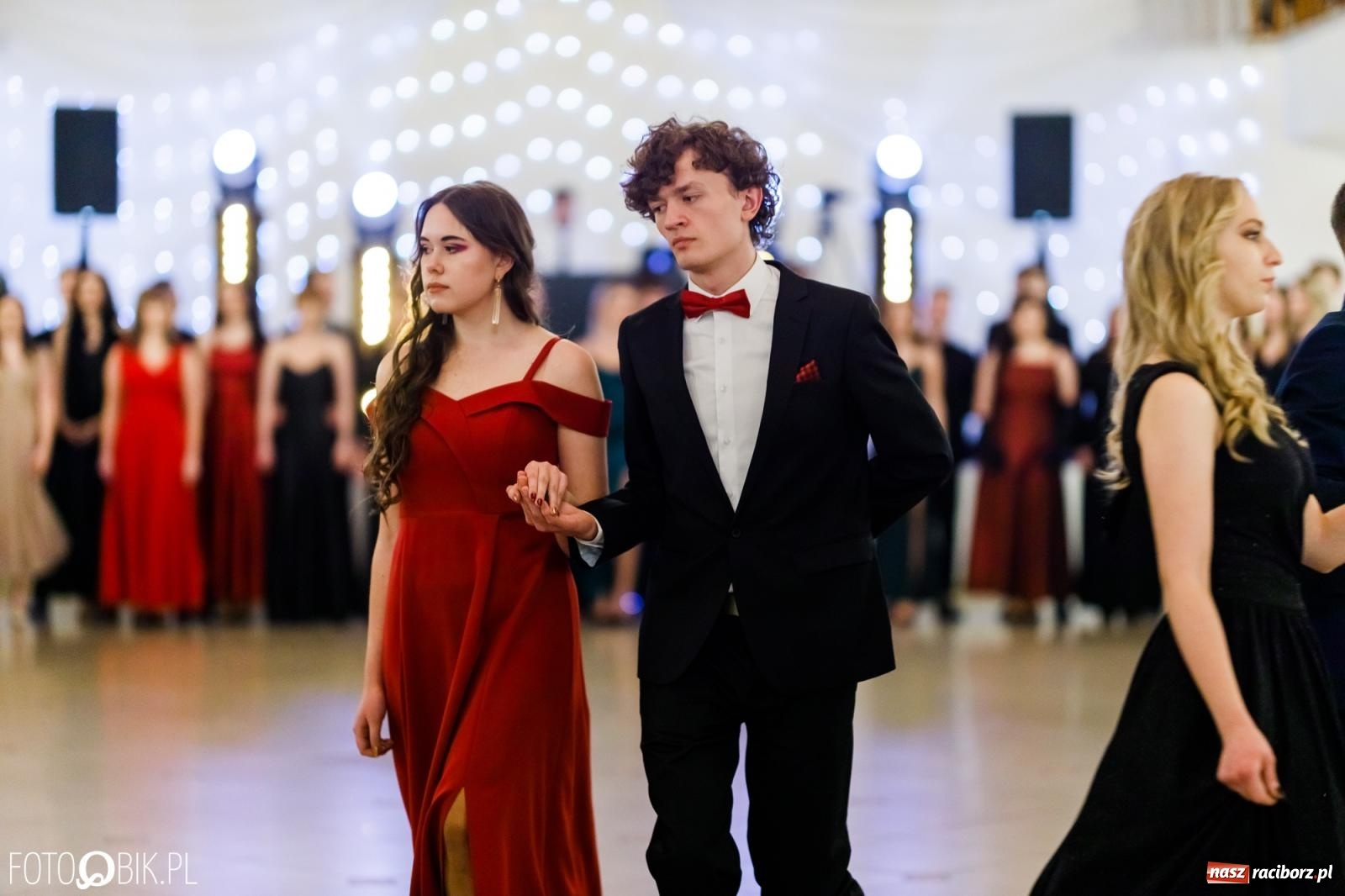 Zdjęcie w galerii na portalu naszraciborz.pl: Studniówka II LO im. Adama Mickiewicza [FOTO i WIDEO] wiadomości z regionu