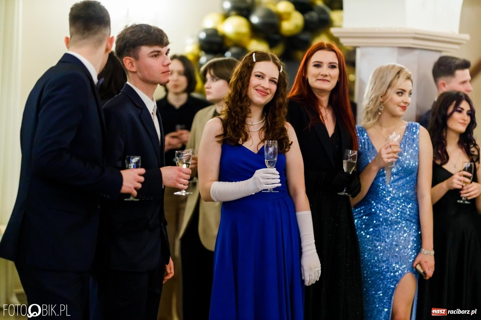 Zdjęcie w galerii na portalu naszraciborz.pl: Studniówka II LO im. Adama Mickiewicza [FOTO i WIDEO] wiadomości z regionu