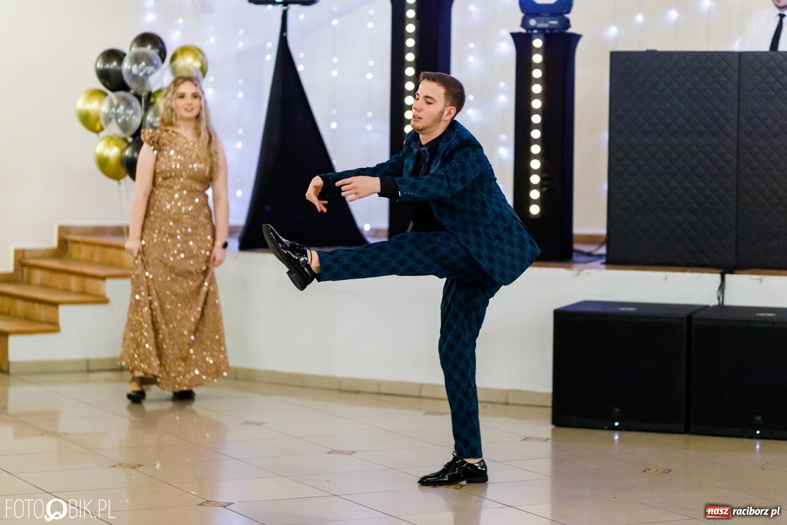 Zdjęcie w galerii na portalu naszraciborz.pl: Studniówka II LO im. Adama Mickiewicza [FOTO i WIDEO] wiadomości z regionu