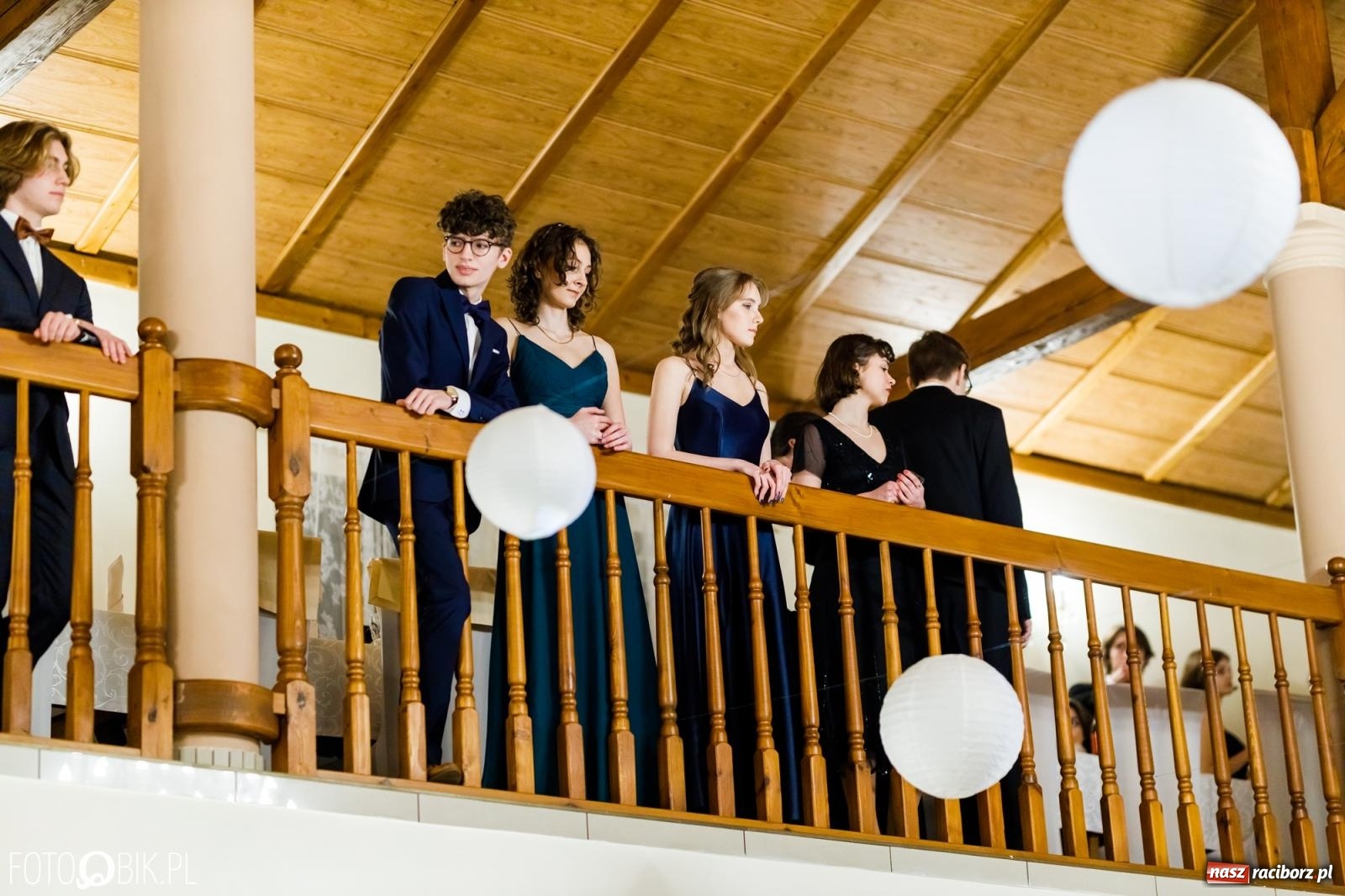 Zdjęcie w galerii na portalu naszraciborz.pl: Studniówka II LO im. Adama Mickiewicza [FOTO i WIDEO] wiadomości z regionu