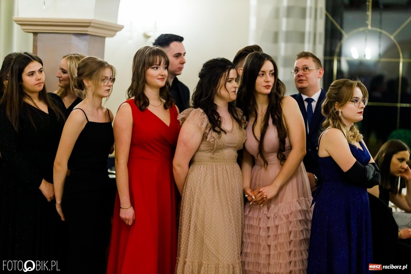 Zdjęcie w galerii na portalu naszraciborz.pl: Studniówka II LO im. Adama Mickiewicza [FOTO i WIDEO] wiadomości z regionu