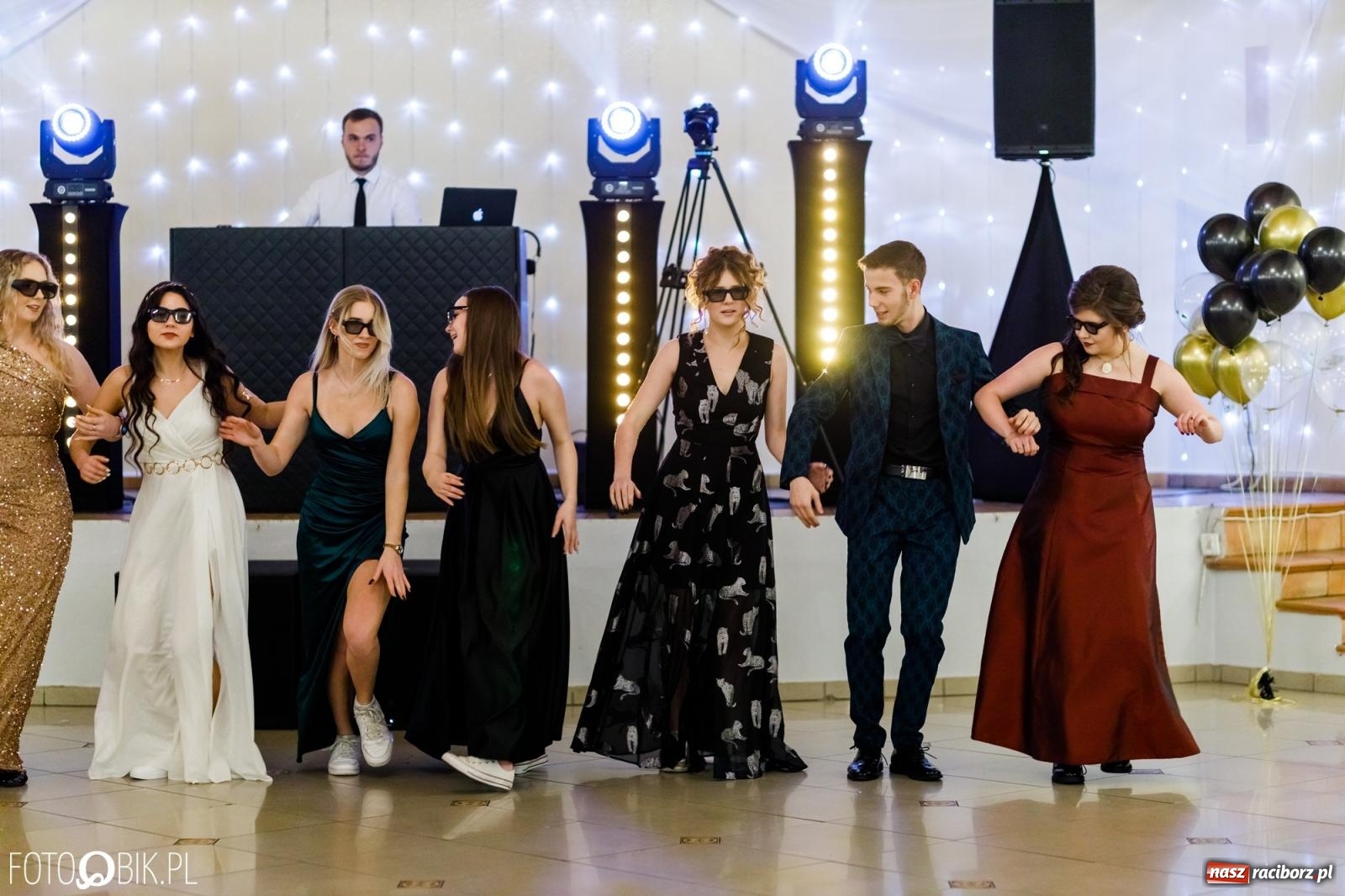 Zdjęcie w galerii na portalu naszraciborz.pl: Studniówka II LO im. Adama Mickiewicza [FOTO i WIDEO] wiadomości z regionu