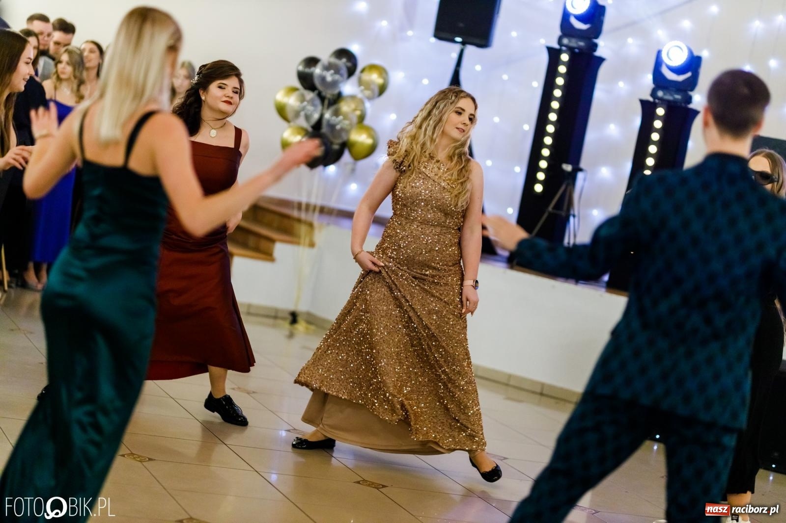 Zdjęcie w galerii na portalu naszraciborz.pl: Studniówka II LO im. Adama Mickiewicza [FOTO i WIDEO] wiadomości z regionu