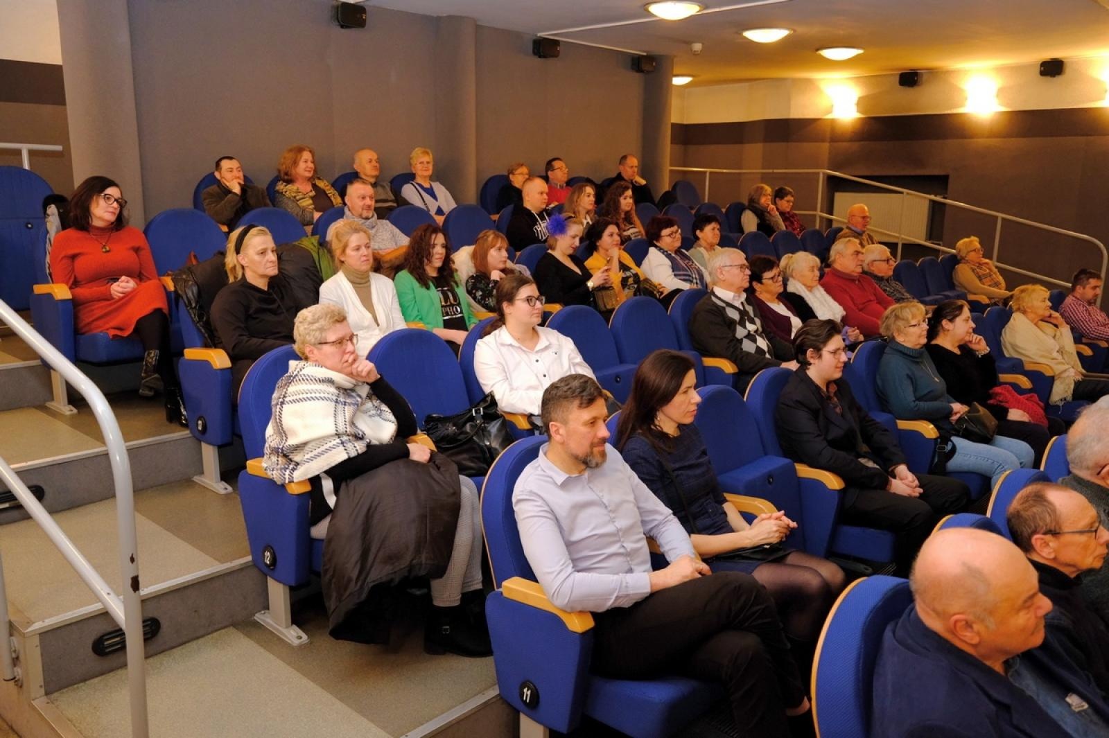 Zdjęcie w galerii na portalu naszraciborz.pl: Strażnicy dziejów - pełna wersja pokazana w Strzesze wiadomości z regionu