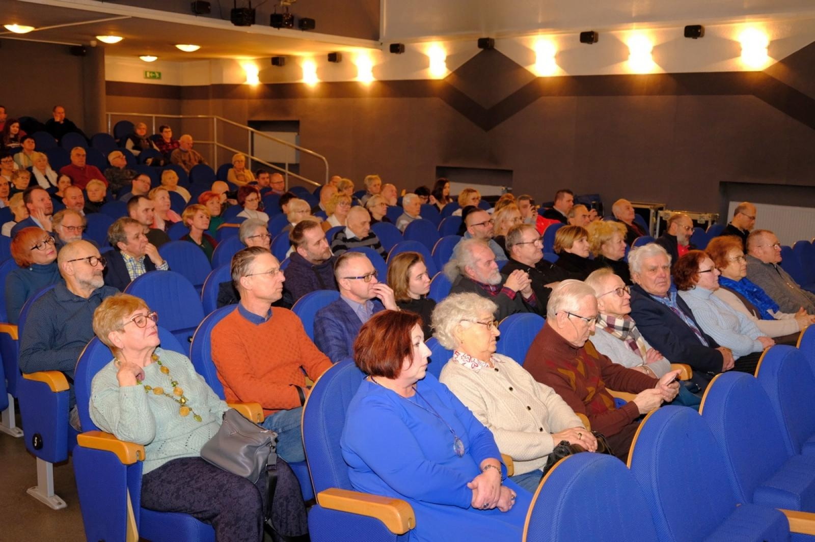 Zdjęcie w galerii na portalu naszraciborz.pl: Strażnicy dziejów - pełna wersja pokazana w Strzesze wiadomości z regionu
