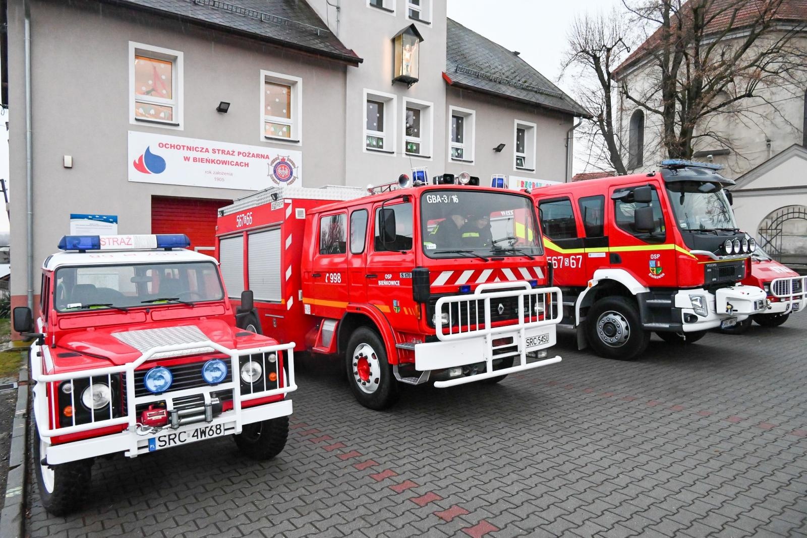 Zdjęcie w galerii na portalu naszraciborz.pl: Nowa Wioska doczekała się średniego wozu bojowego wiadomości z regionu
