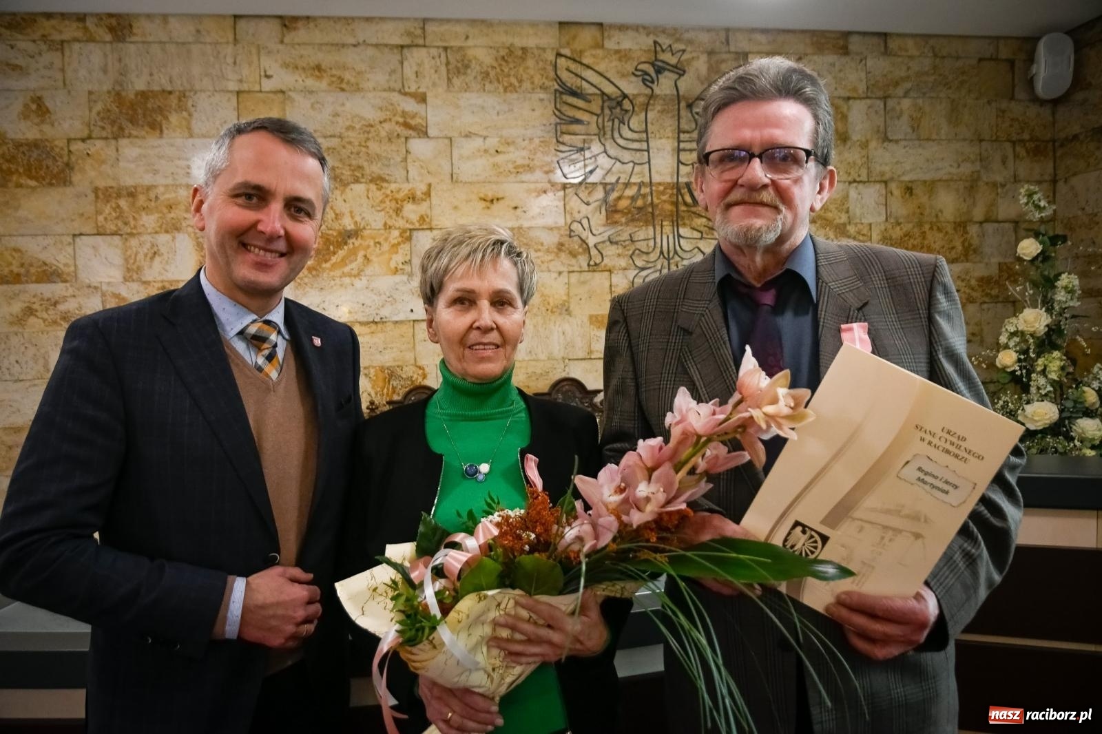 Zdjęcie w galerii na portalu naszraciborz.pl: Złote gody w raciborskim USC [FOTO i WIDEO] wiadomości z regionu