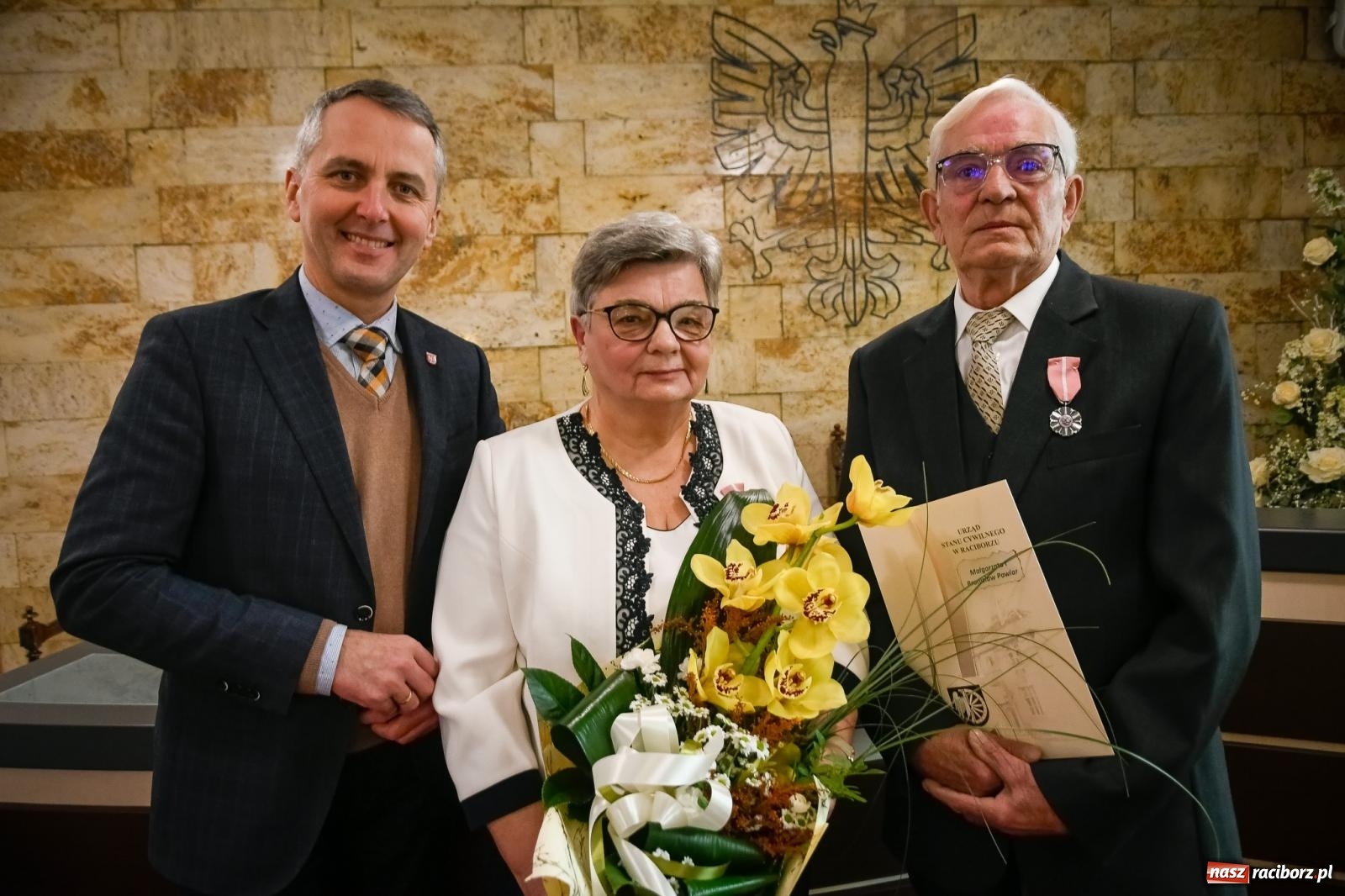 Zdjęcie w galerii na portalu naszraciborz.pl: Złote gody w raciborskim USC [FOTO i WIDEO] wiadomości z regionu
