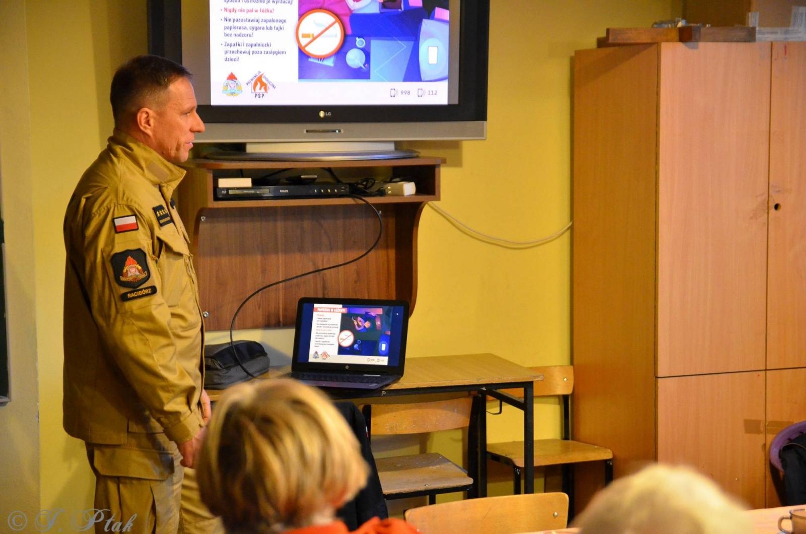 Zdjęcie w galerii na portalu naszraciborz.pl: Pożar w Markowicach, czad na Katowickiej wiadomości z regionu