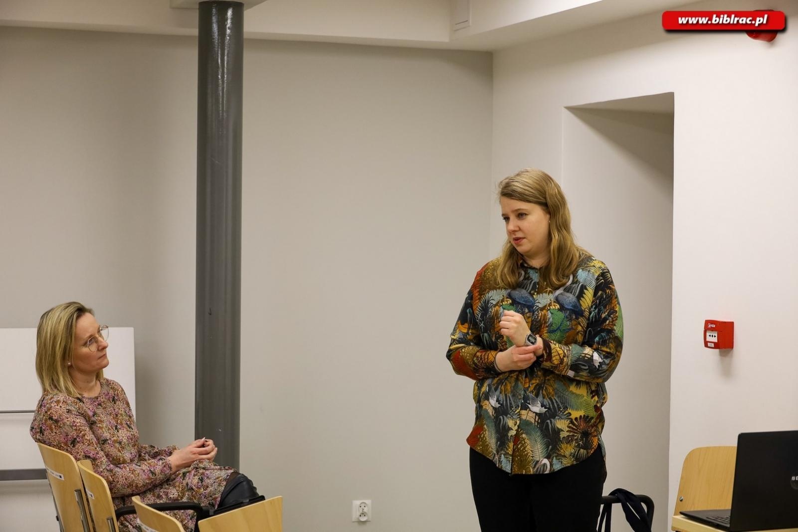 Zdjęcie w galerii na portalu naszraciborz.pl: Jak stworzyć archiwum społeczne? Specjalistki z Centrum Archiwistyki Społecznej w bibliotece wiadomości z regionu