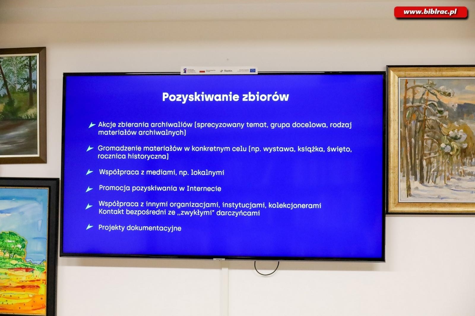 Zdjęcie w galerii na portalu naszraciborz.pl: Jak stworzyć archiwum społeczne? Specjalistki z Centrum Archiwistyki Społecznej w bibliotece wiadomości z regionu