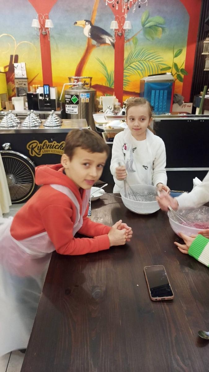 Zdjęcie w galerii na portalu naszraciborz.pl: Raciborzanie dowiedzieli się jak robić pyszne lody wiadomości z regionu
