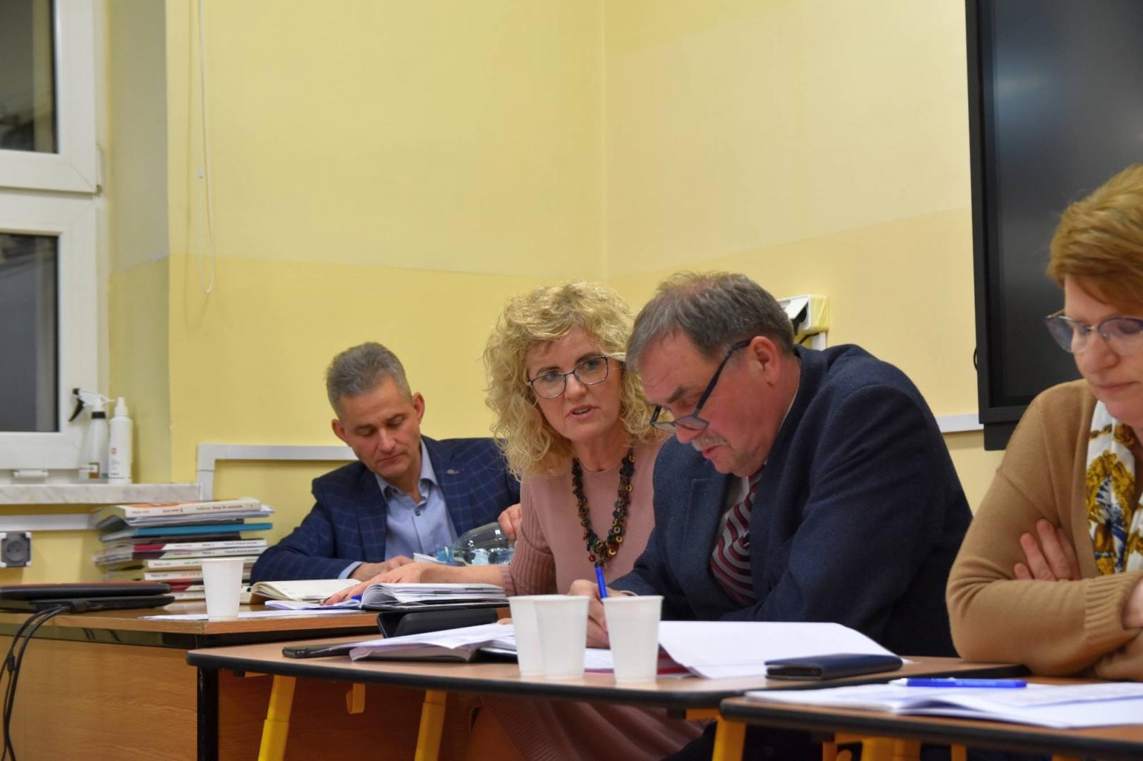 Zdjęcie w galerii na portalu naszraciborz.pl: Gasną szanse na utrzymanie samborowickiej podstawówki wiadomości z regionu