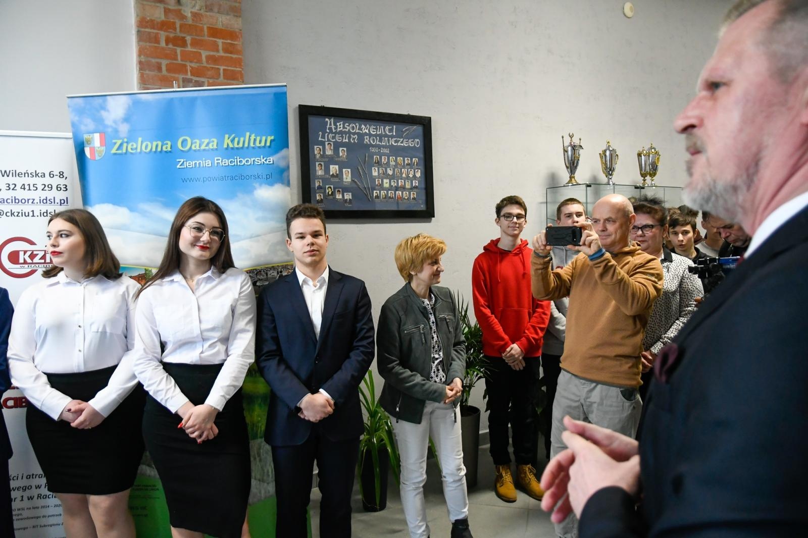 Zdjęcie w galerii na portalu naszraciborz.pl: Loftowy korytarz i nowa pracownia. CKZiU nr 1 wciąż się zmienia na lepsze wiadomości z regionu