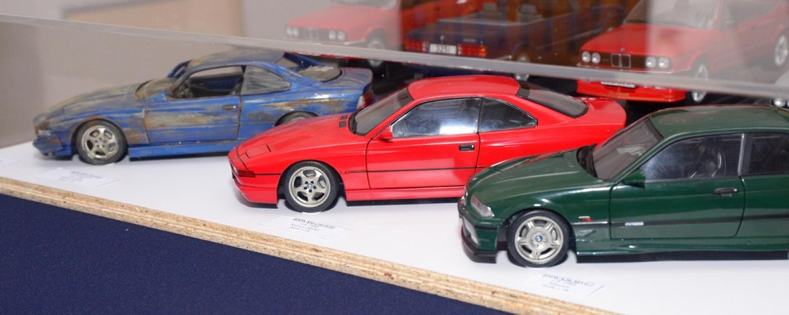 Zdjęcie w galerii na portalu naszraciborz.pl: Modele kultowych samochodów na wystawie w Muzeum [FOTO] wiadomości z regionu