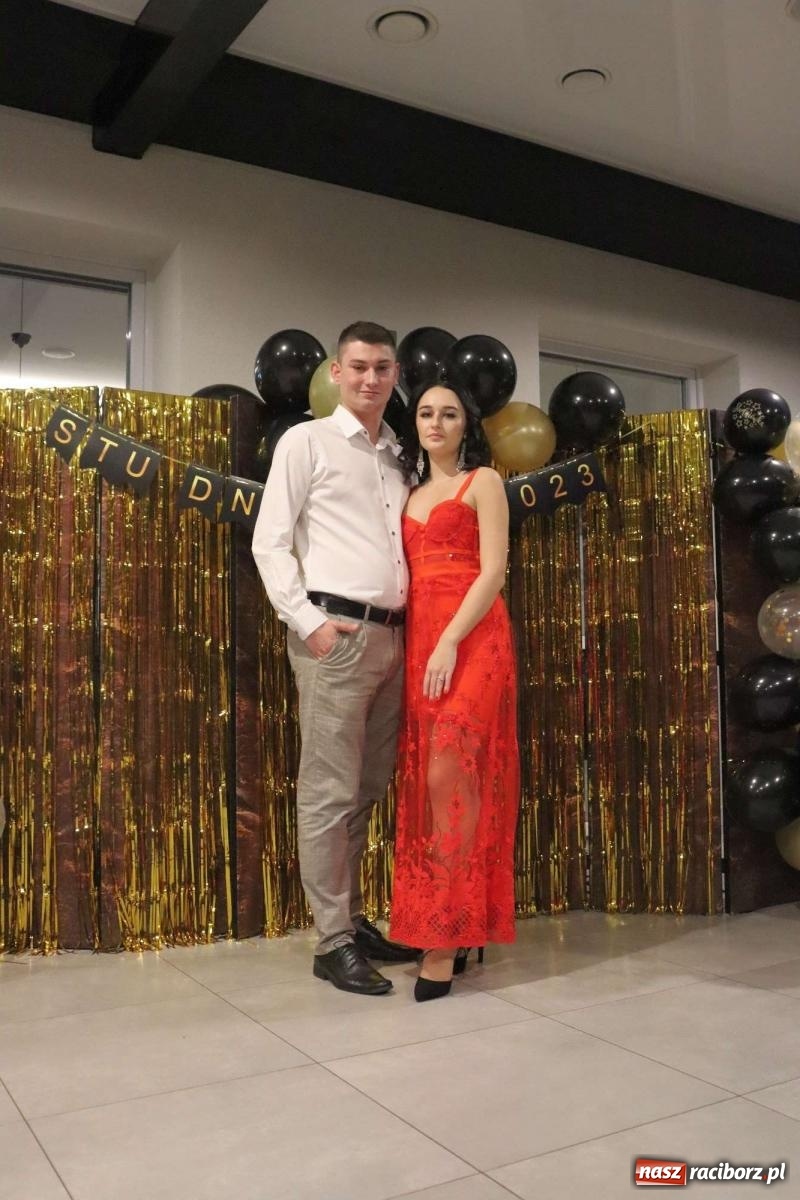 Zdjęcie w galerii na portalu naszraciborz.pl: Studniówka TEB Edukacja w Raciborzu [FOTO] wiadomości z regionu