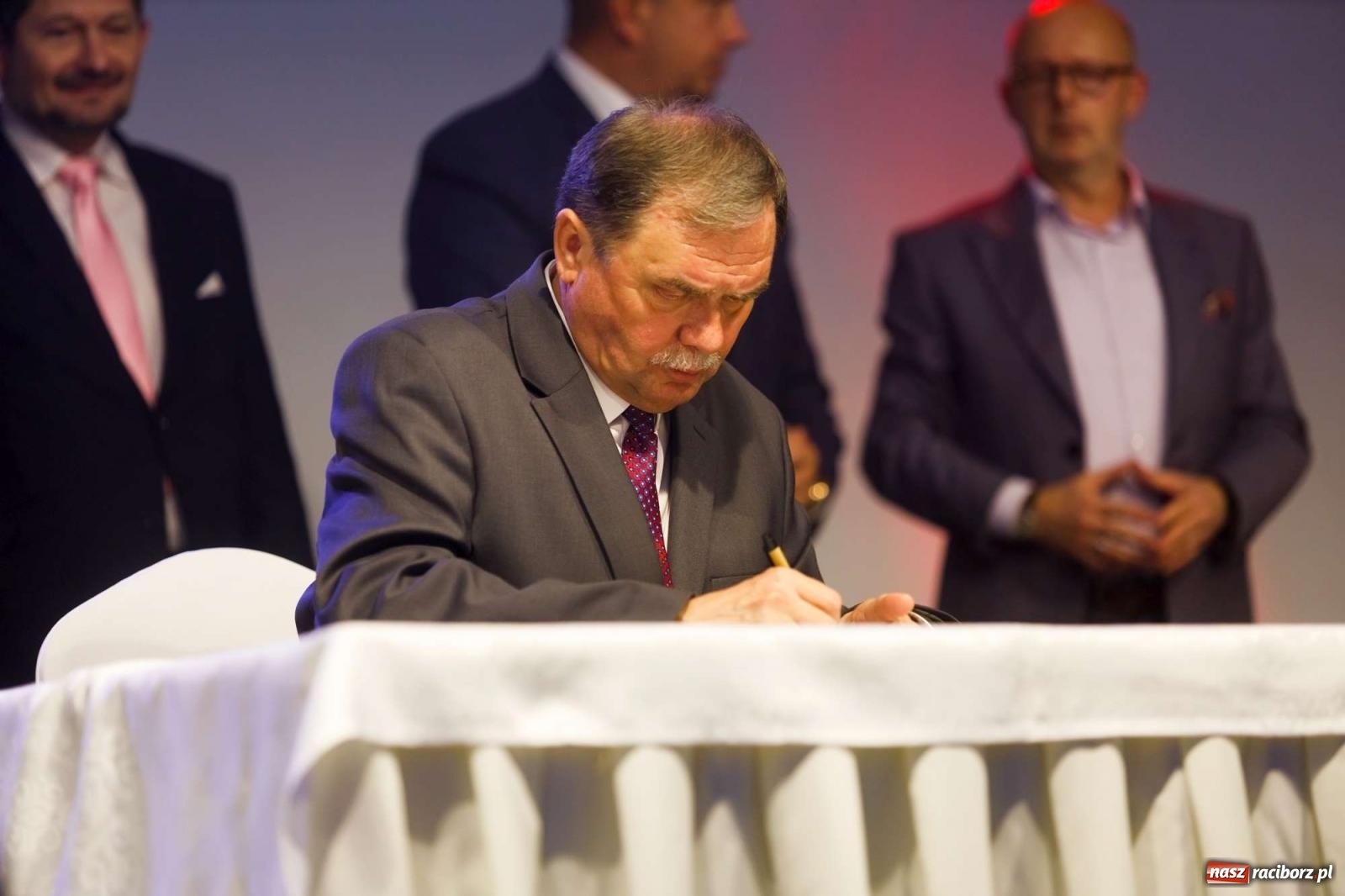 Zdjęcie w galerii na portalu naszraciborz.pl: Biznes i władza. Gala przedsiębiorców w Pietrowicach Wielkich [FOTO i WIDEO] wiadomości z regionu