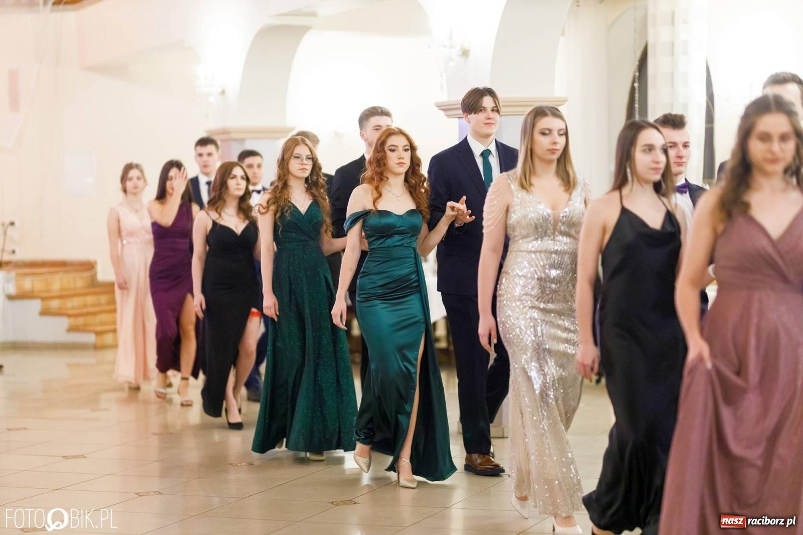 Zdjęcie w galerii na portalu naszraciborz.pl: Studniówka I LO im. Jana Kasprowicza [FOTO i WIDEO] wiadomości z regionu