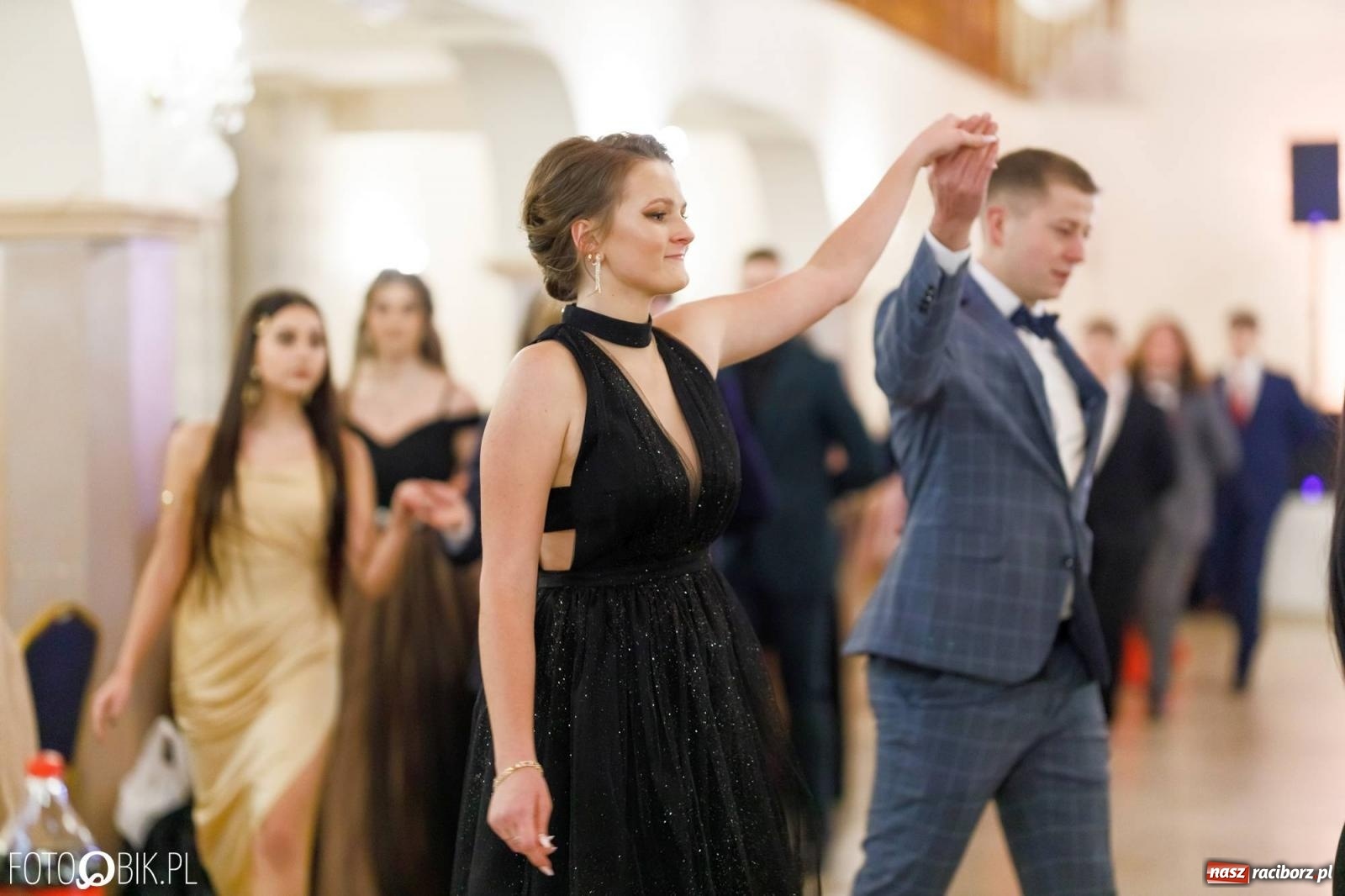 Zdjęcie w galerii na portalu naszraciborz.pl: Studniówka I LO im. Jana Kasprowicza [FOTO i WIDEO] wiadomości z regionu