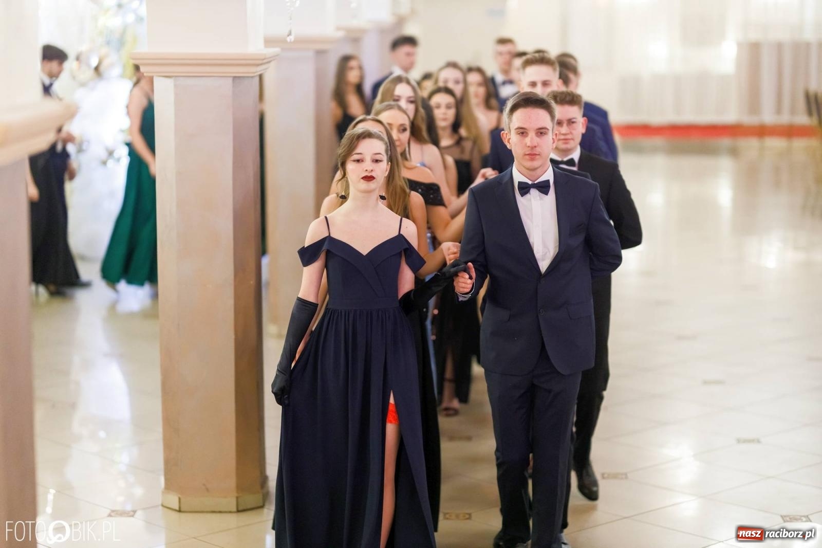 Zdjęcie w galerii na portalu naszraciborz.pl: Studniówka I LO im. Jana Kasprowicza [FOTO i WIDEO] wiadomości z regionu