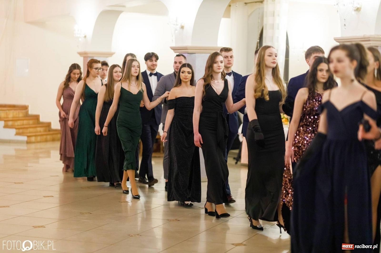 Zdjęcie w galerii na portalu naszraciborz.pl: Studniówka I LO im. Jana Kasprowicza [FOTO i WIDEO] wiadomości z regionu