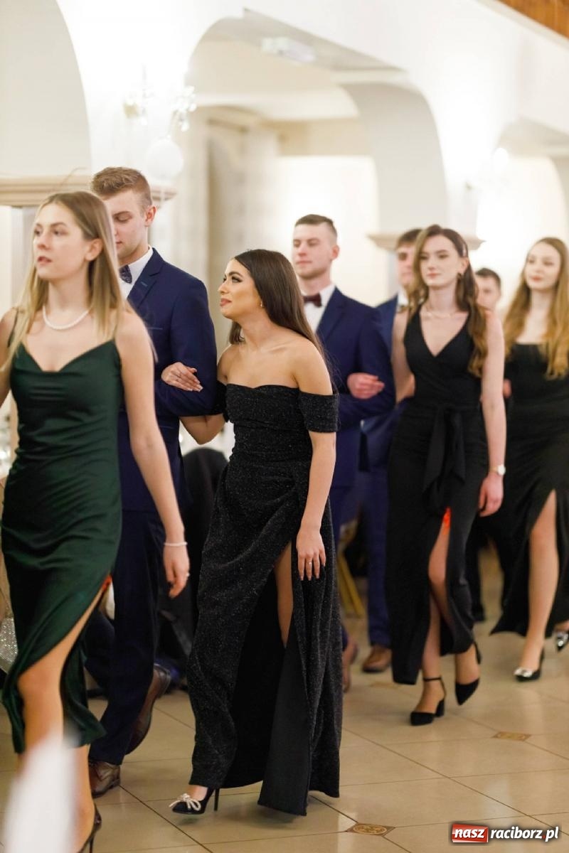 Zdjęcie w galerii na portalu naszraciborz.pl: Studniówka I LO im. Jana Kasprowicza [FOTO i WIDEO] wiadomości z regionu