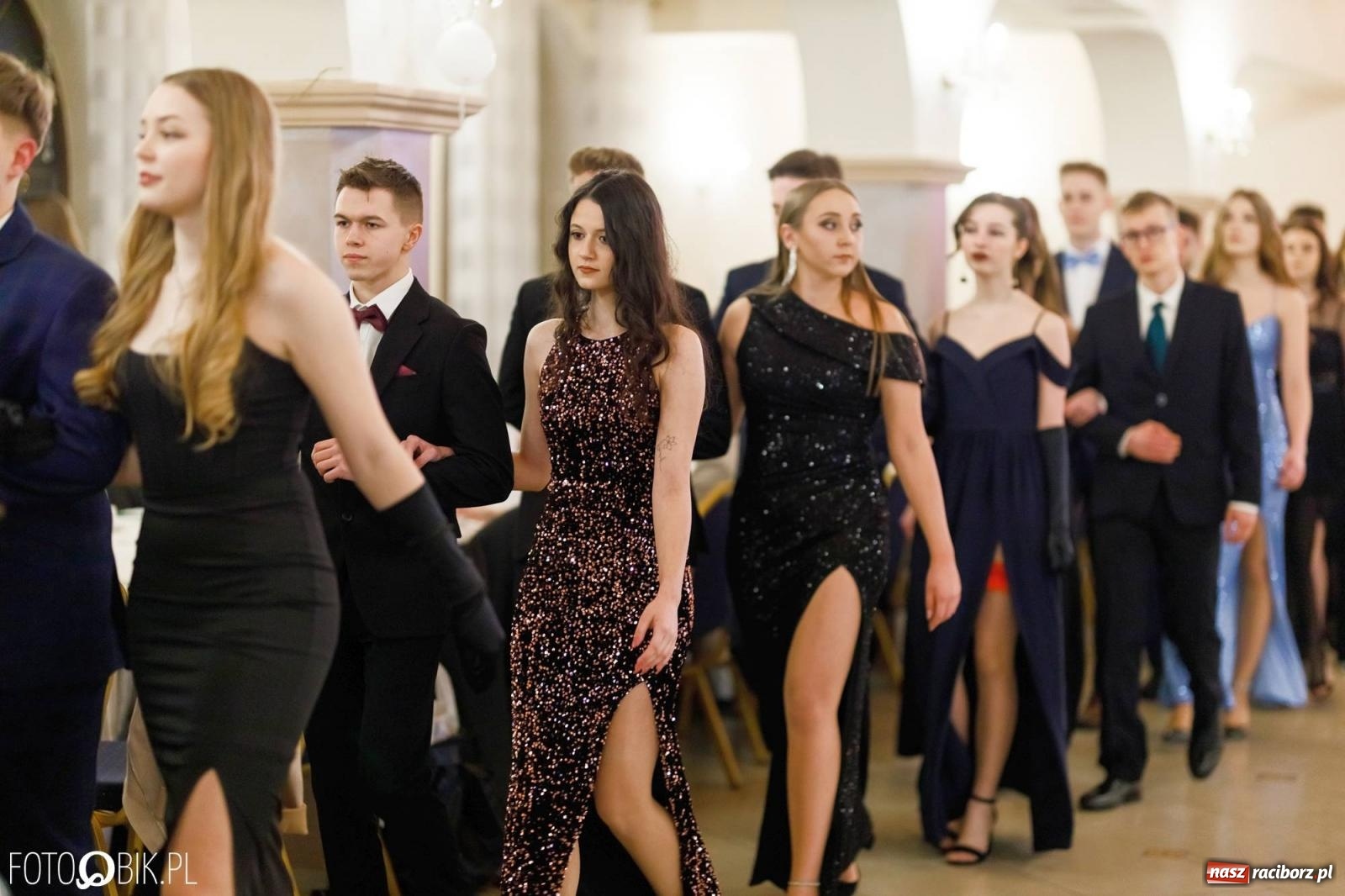 Zdjęcie w galerii na portalu naszraciborz.pl: Studniówka I LO im. Jana Kasprowicza [FOTO i WIDEO] wiadomości z regionu