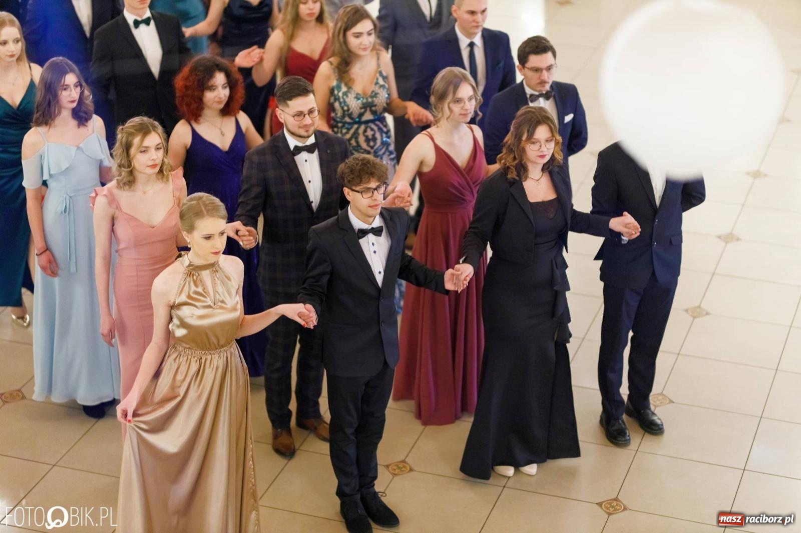 Zdjęcie w galerii na portalu naszraciborz.pl: Studniówka I LO im. Jana Kasprowicza [FOTO i WIDEO] wiadomości z regionu