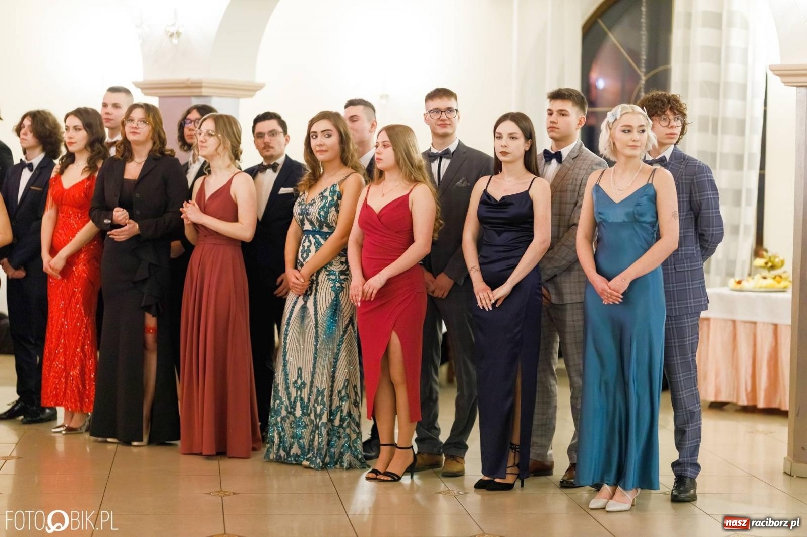 Zdjęcie w galerii na portalu naszraciborz.pl: Studniówka I LO im. Jana Kasprowicza [FOTO i WIDEO] wiadomości z regionu