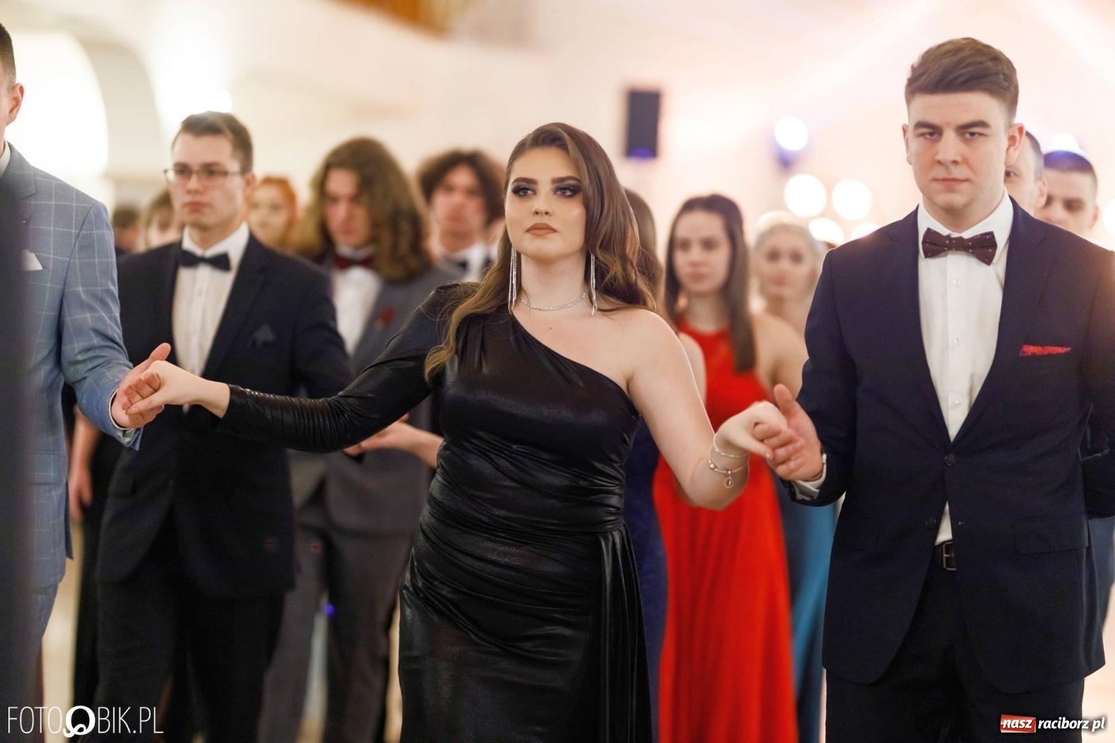 Zdjęcie w galerii na portalu naszraciborz.pl: Studniówka I LO im. Jana Kasprowicza [FOTO i WIDEO] wiadomości z regionu