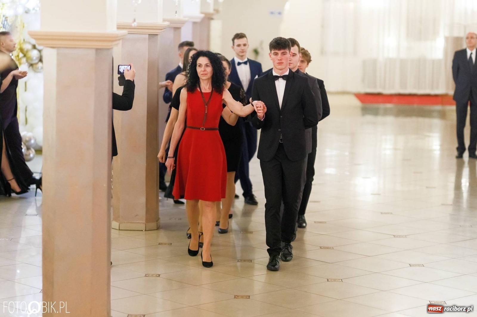 Zdjęcie w galerii na portalu naszraciborz.pl: Studniówka I LO im. Jana Kasprowicza [FOTO i WIDEO] wiadomości z regionu