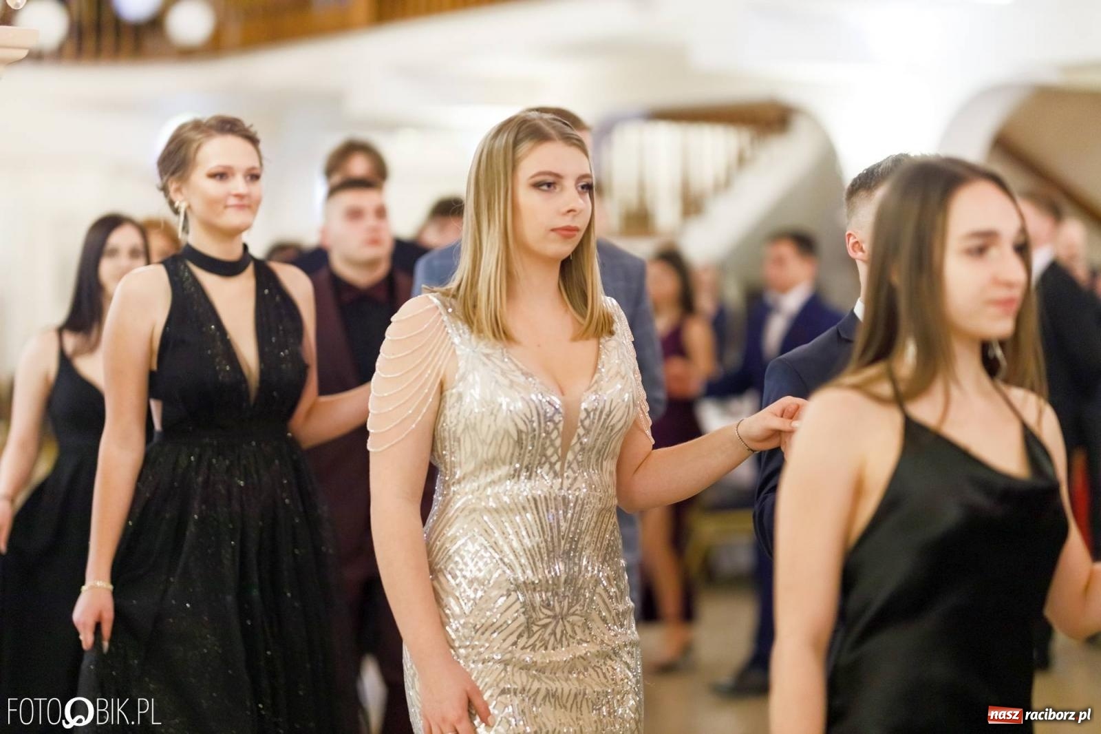 Zdjęcie w galerii na portalu naszraciborz.pl: Studniówka I LO im. Jana Kasprowicza [FOTO i WIDEO] wiadomości z regionu
