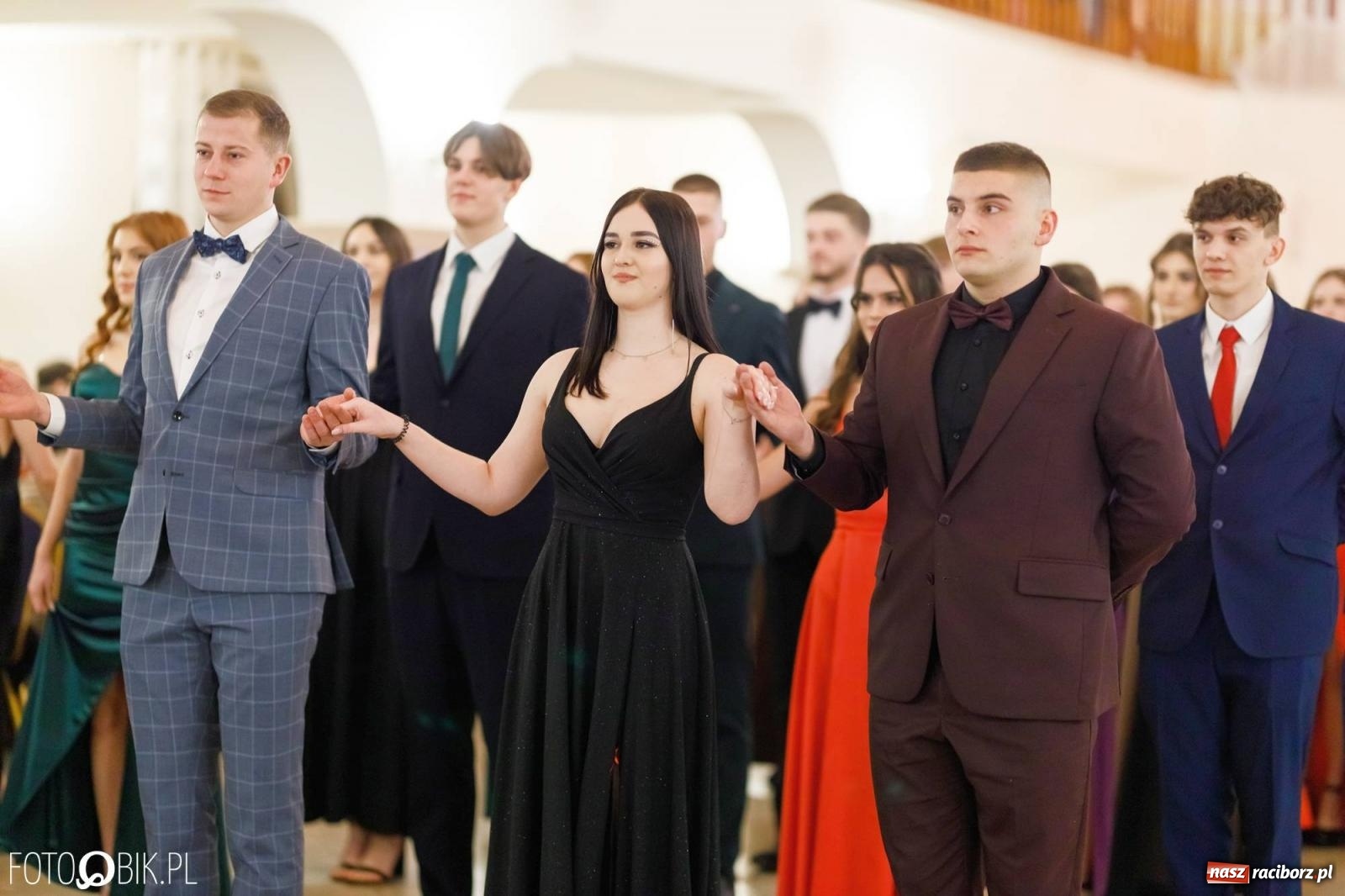 Zdjęcie w galerii na portalu naszraciborz.pl: Studniówka I LO im. Jana Kasprowicza [FOTO i WIDEO] wiadomości z regionu