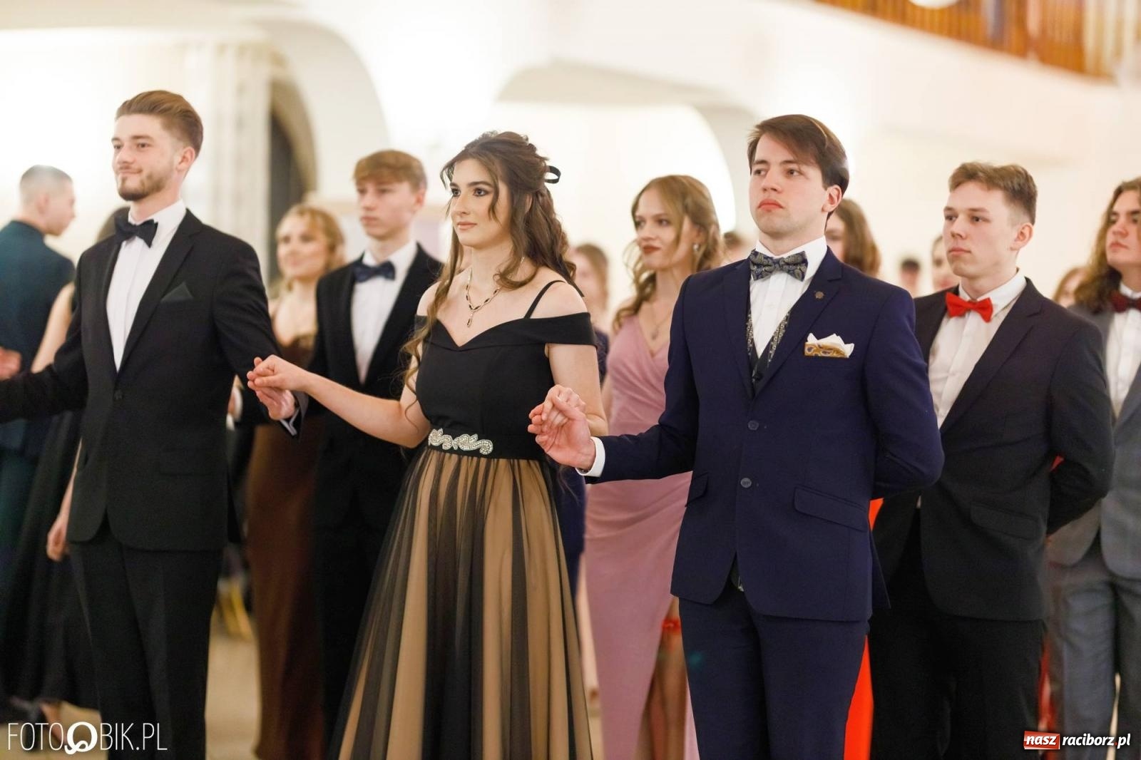 Zdjęcie w galerii na portalu naszraciborz.pl: Studniówka I LO im. Jana Kasprowicza [FOTO i WIDEO] wiadomości z regionu