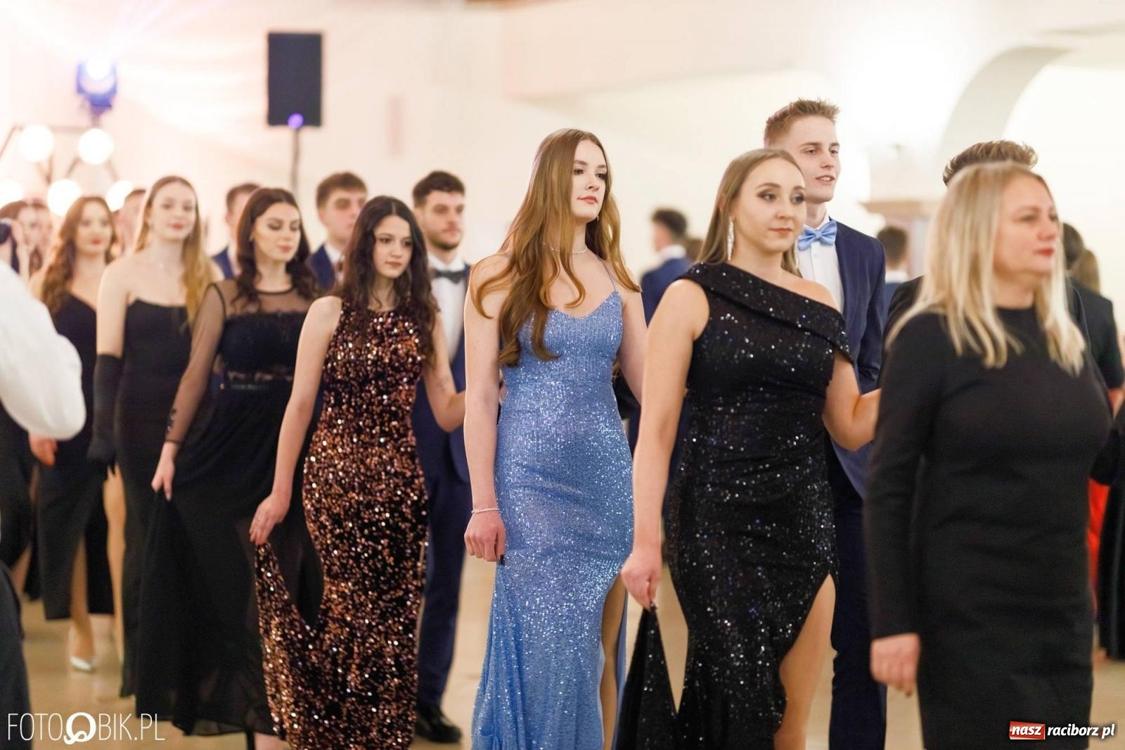 Zdjęcie w galerii na portalu naszraciborz.pl: Studniówka I LO im. Jana Kasprowicza [FOTO i WIDEO] wiadomości z regionu
