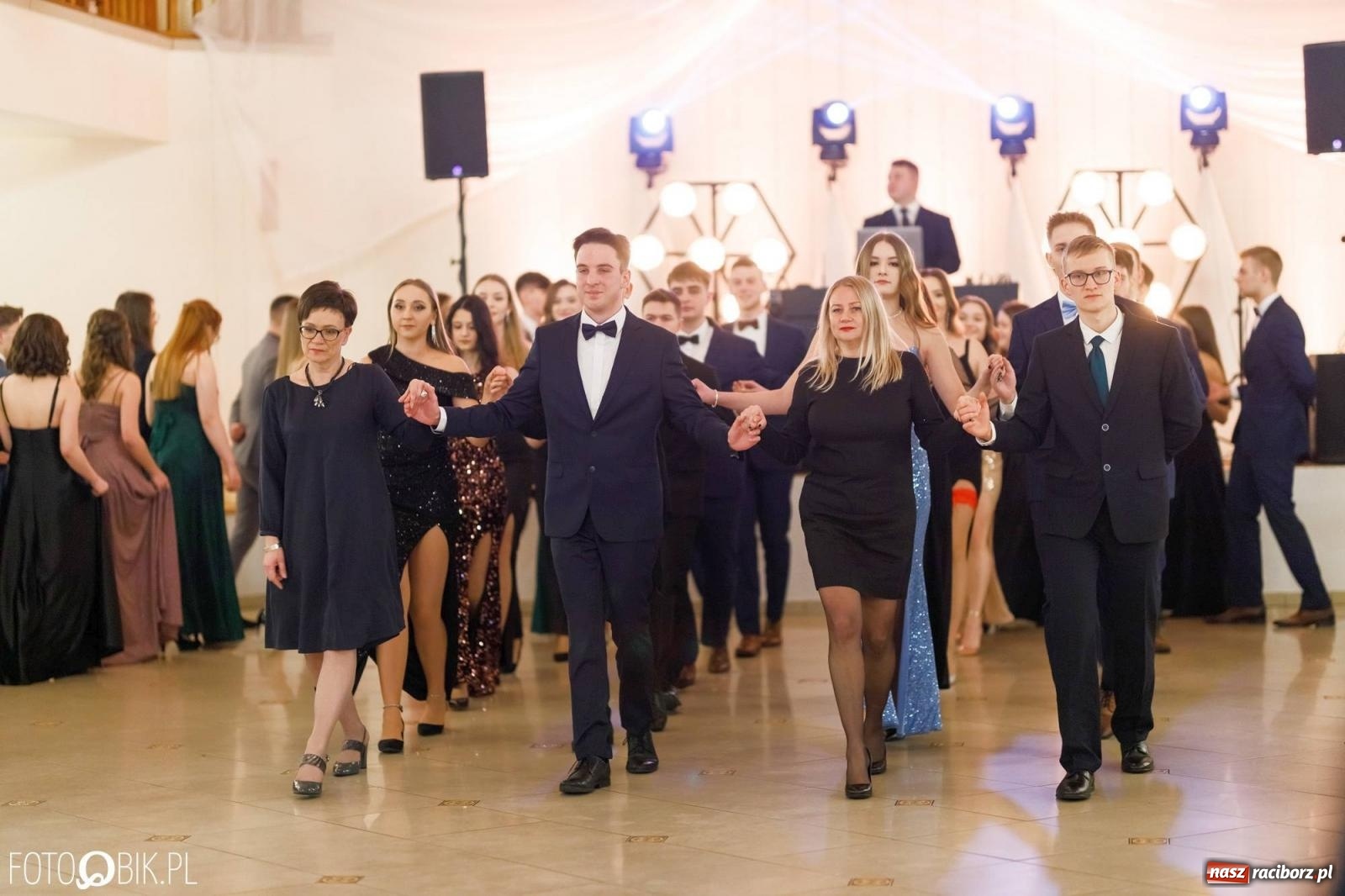 Zdjęcie w galerii na portalu naszraciborz.pl: Studniówka I LO im. Jana Kasprowicza [FOTO i WIDEO] wiadomości z regionu