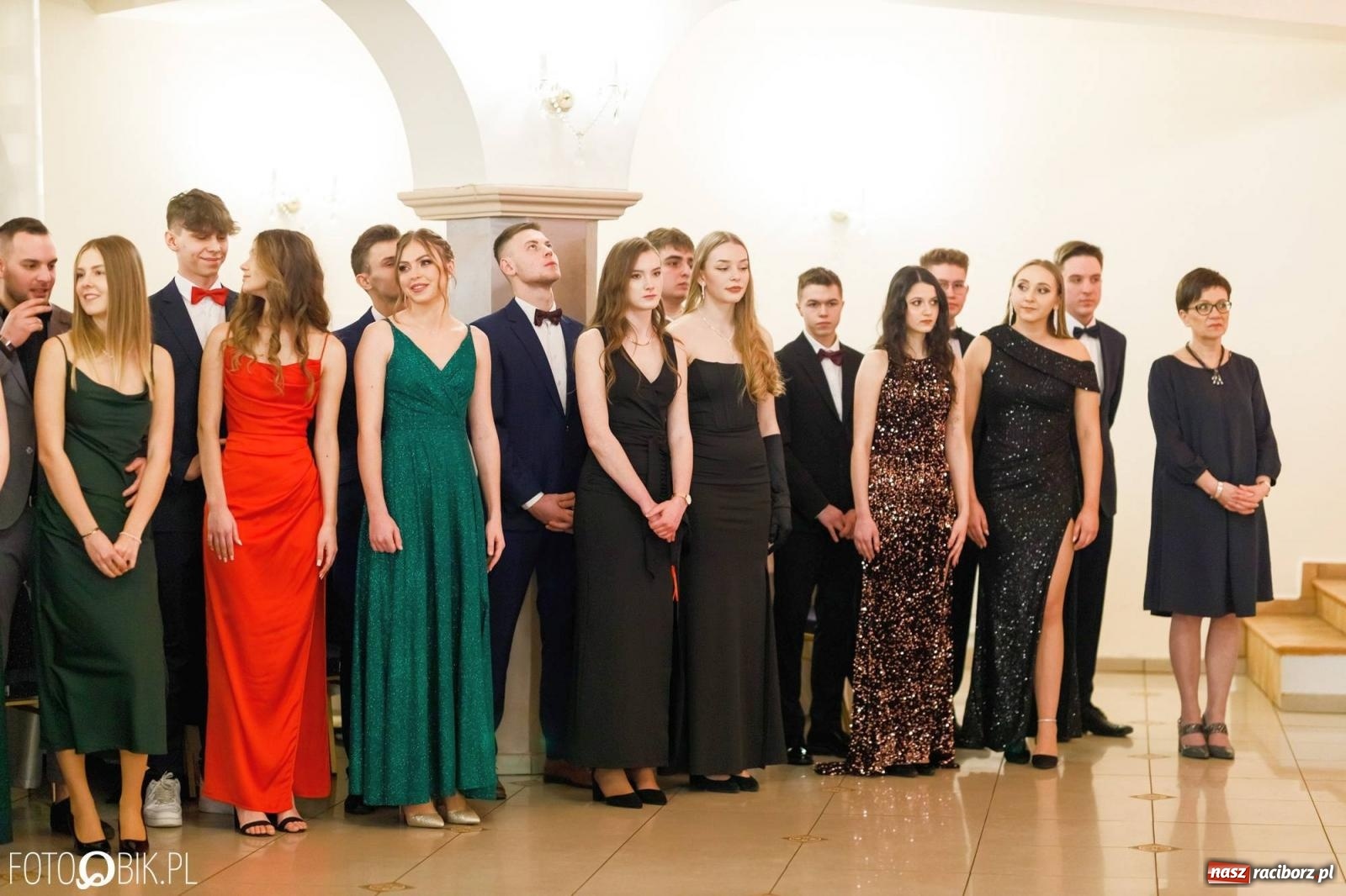 Zdjęcie w galerii na portalu naszraciborz.pl: Studniówka I LO im. Jana Kasprowicza [FOTO i WIDEO] wiadomości z regionu
