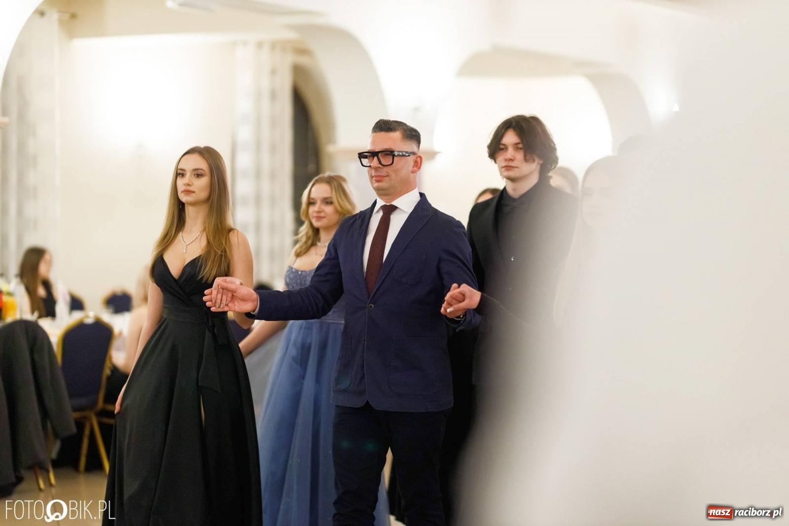 Zdjęcie w galerii na portalu naszraciborz.pl: Studniówka I LO im. Jana Kasprowicza [FOTO i WIDEO] wiadomości z regionu