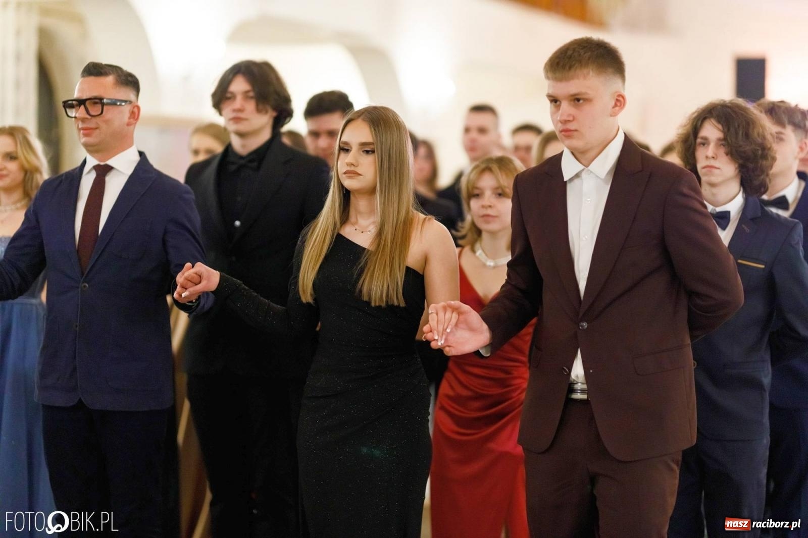 Zdjęcie w galerii na portalu naszraciborz.pl: Studniówka I LO im. Jana Kasprowicza [FOTO i WIDEO] wiadomości z regionu
