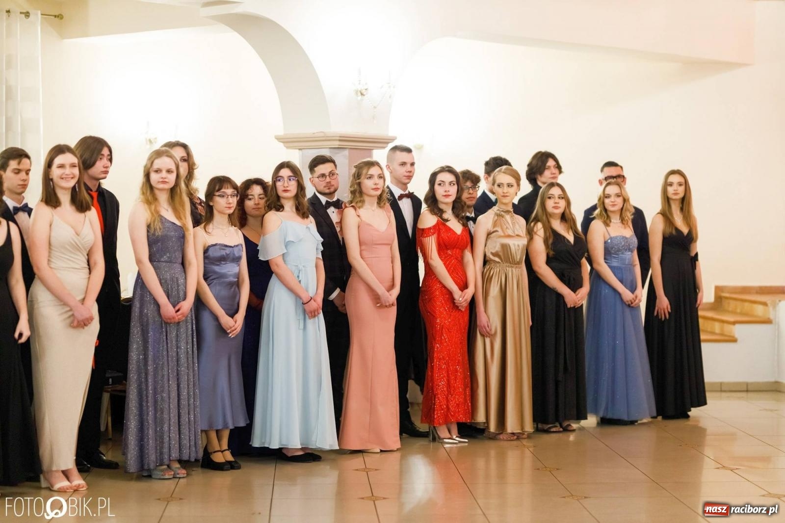 Zdjęcie w galerii na portalu naszraciborz.pl: Studniówka I LO im. Jana Kasprowicza [FOTO i WIDEO] wiadomości z regionu