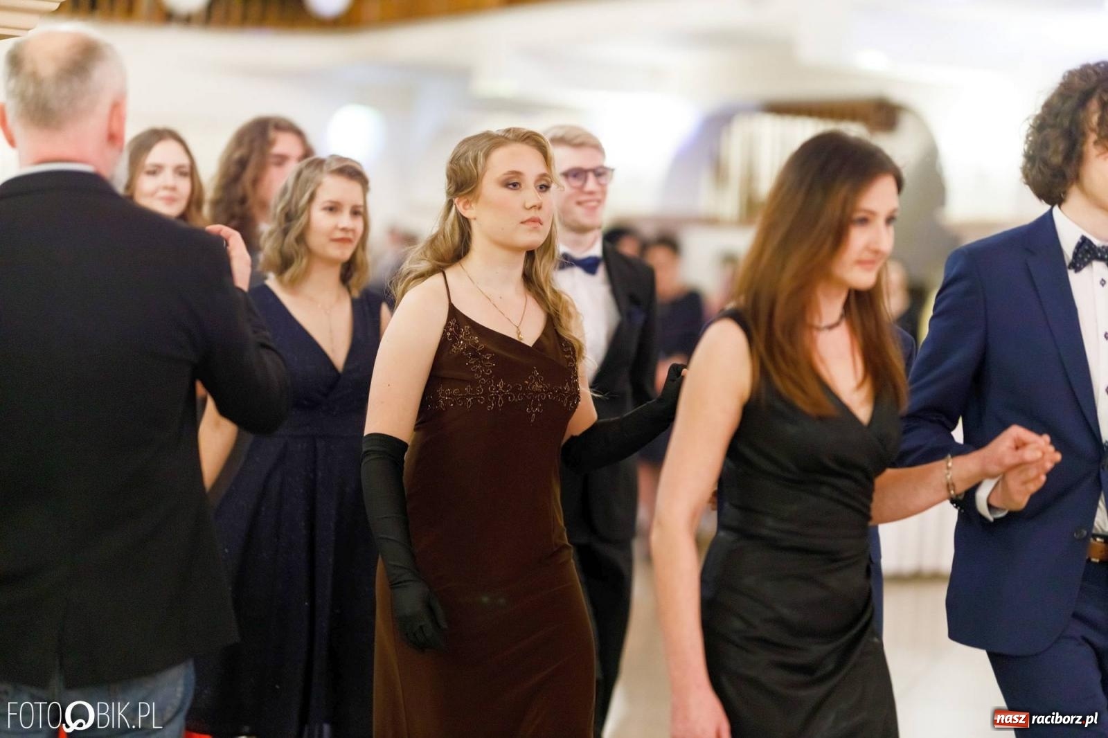 Zdjęcie w galerii na portalu naszraciborz.pl: Studniówka I LO im. Jana Kasprowicza [FOTO i WIDEO] wiadomości z regionu