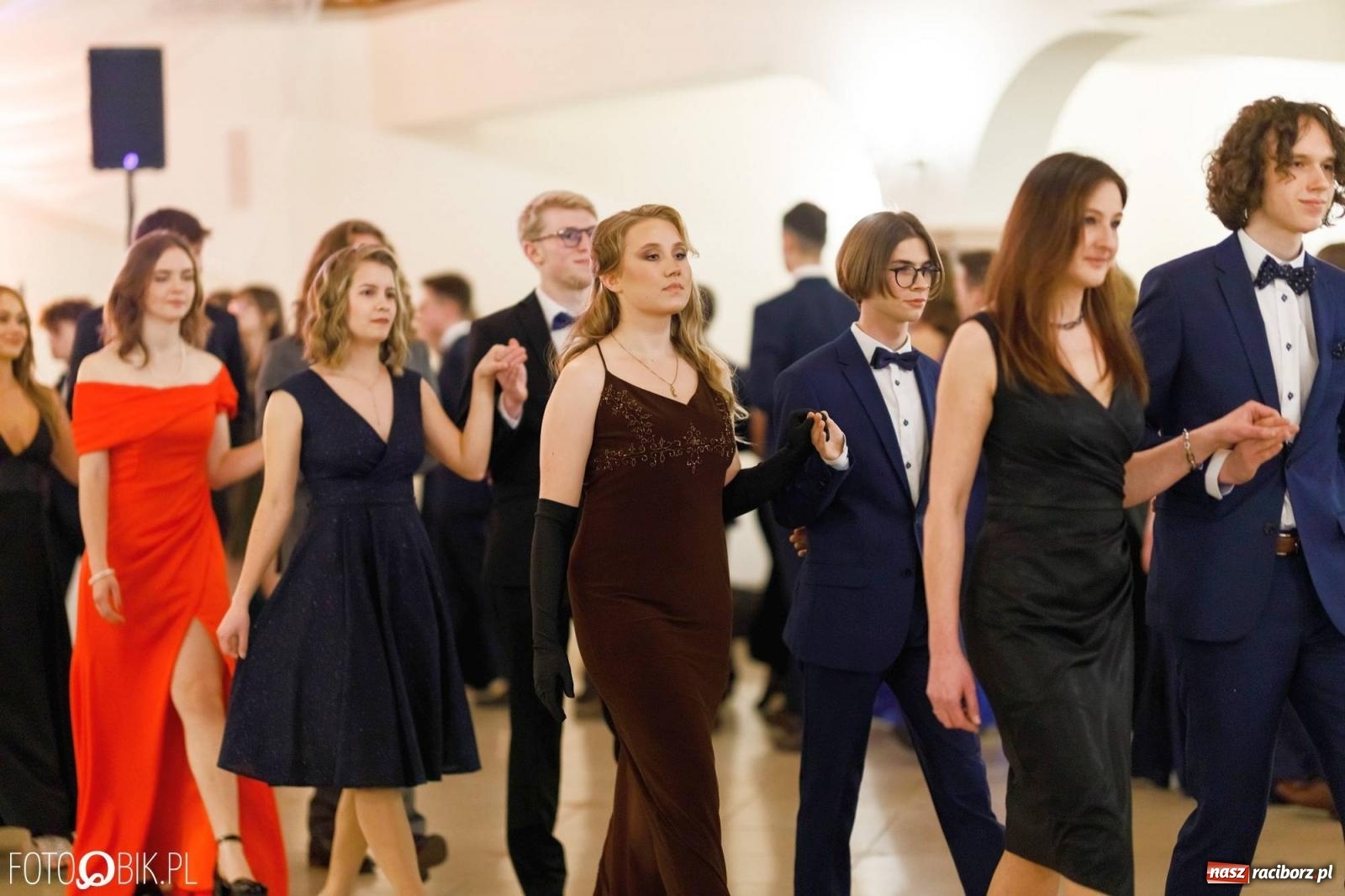 Zdjęcie w galerii na portalu naszraciborz.pl: Studniówka I LO im. Jana Kasprowicza [FOTO i WIDEO] wiadomości z regionu