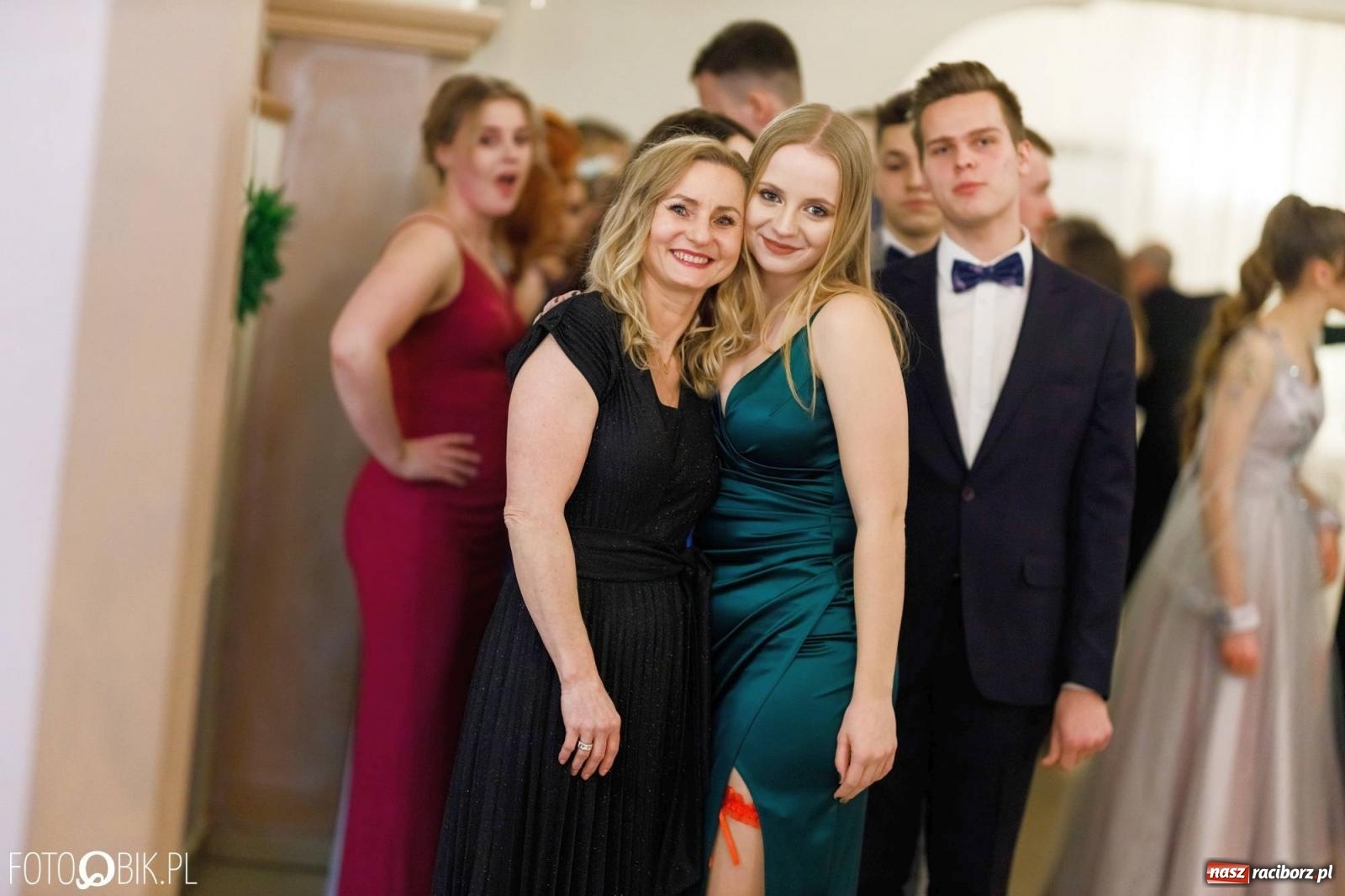 Zdjęcie w galerii na portalu naszraciborz.pl: Studniówka I LO im. Jana Kasprowicza [FOTO i WIDEO] wiadomości z regionu