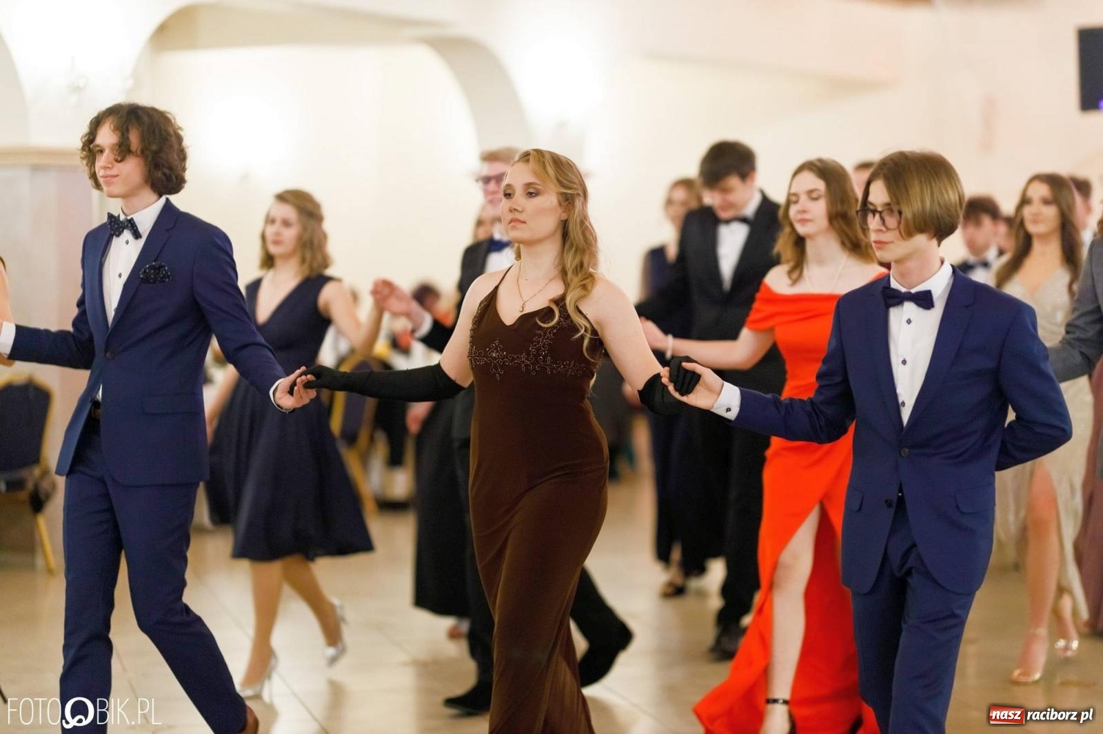 Zdjęcie w galerii na portalu naszraciborz.pl: Studniówka I LO im. Jana Kasprowicza [FOTO i WIDEO] wiadomości z regionu